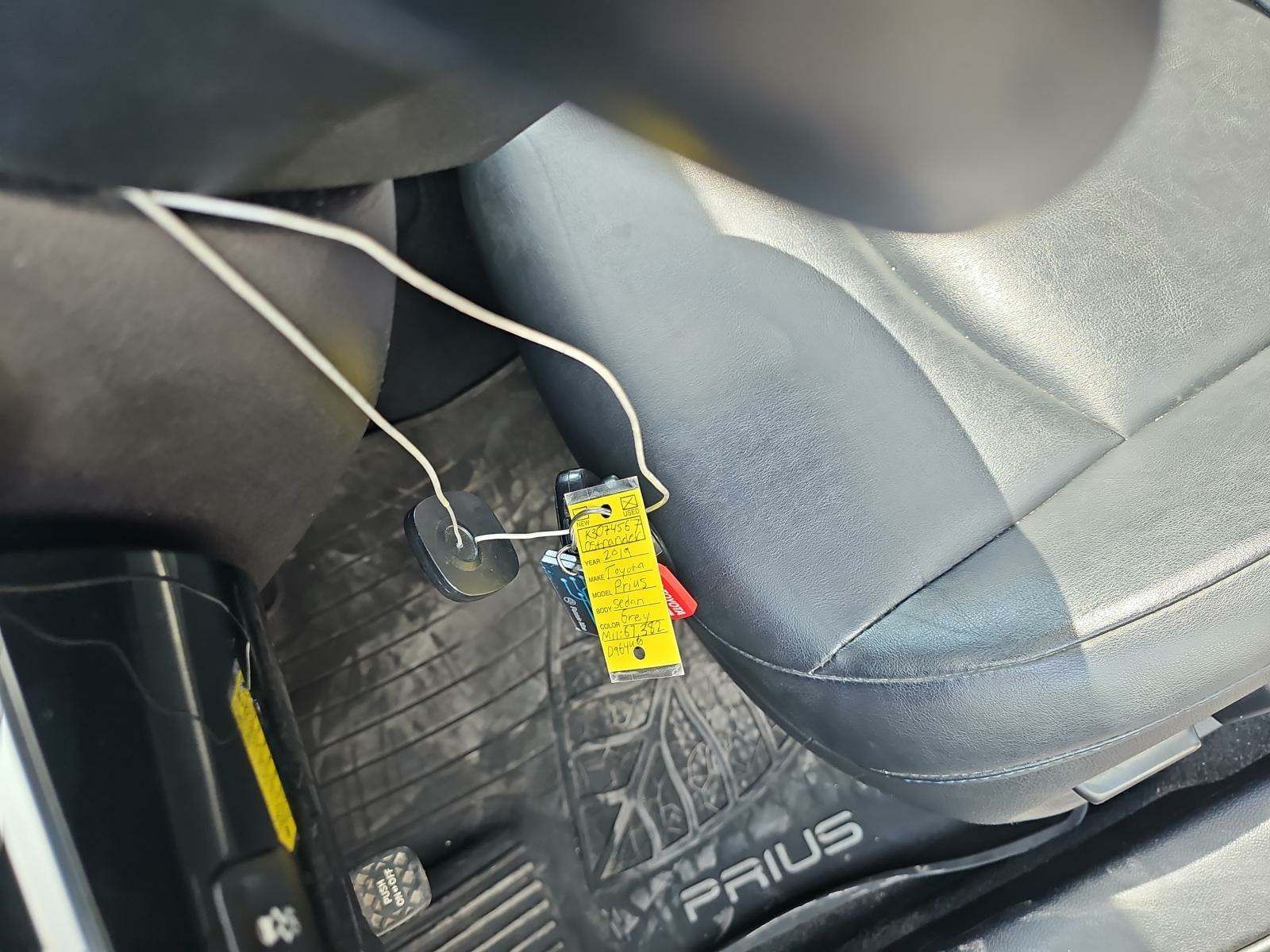 2019 Toyota Prius Limited FWD