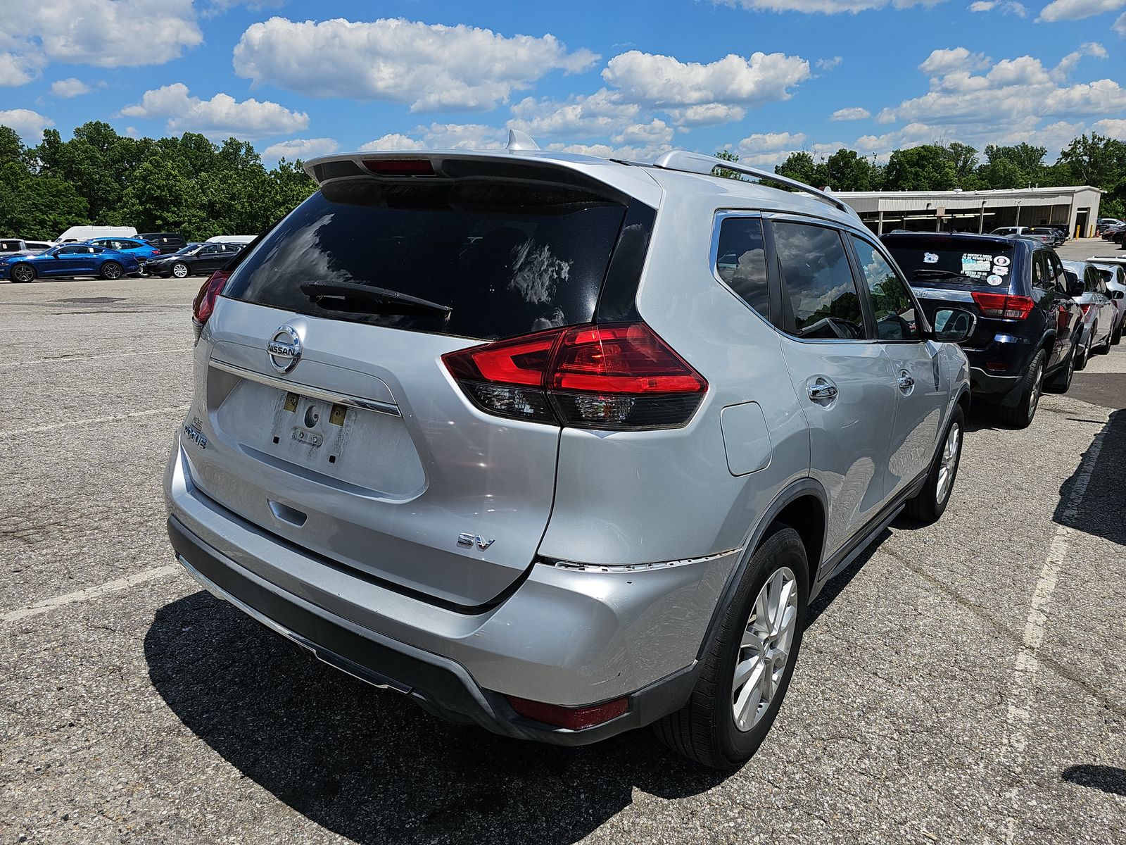 2017 Nissan Rogue SV FWD