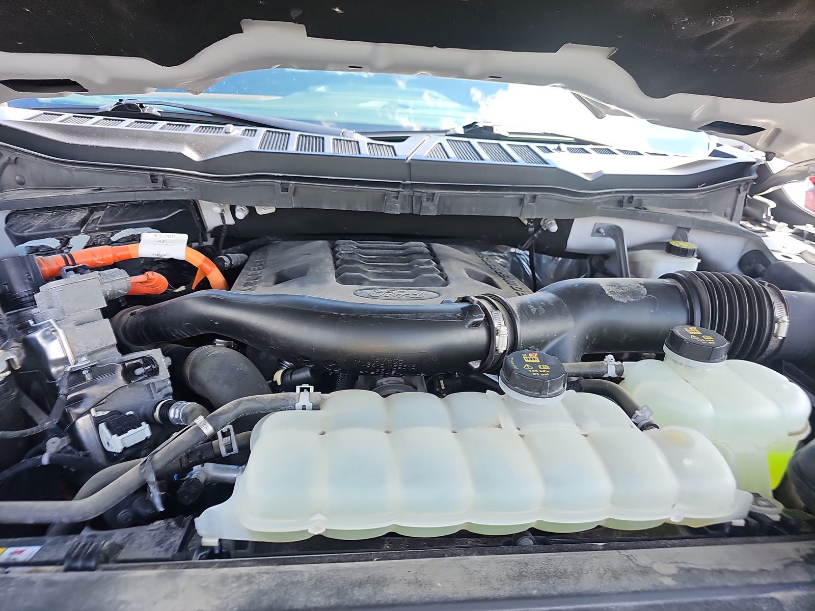 2022 Ford F-150 LARIAT AWD