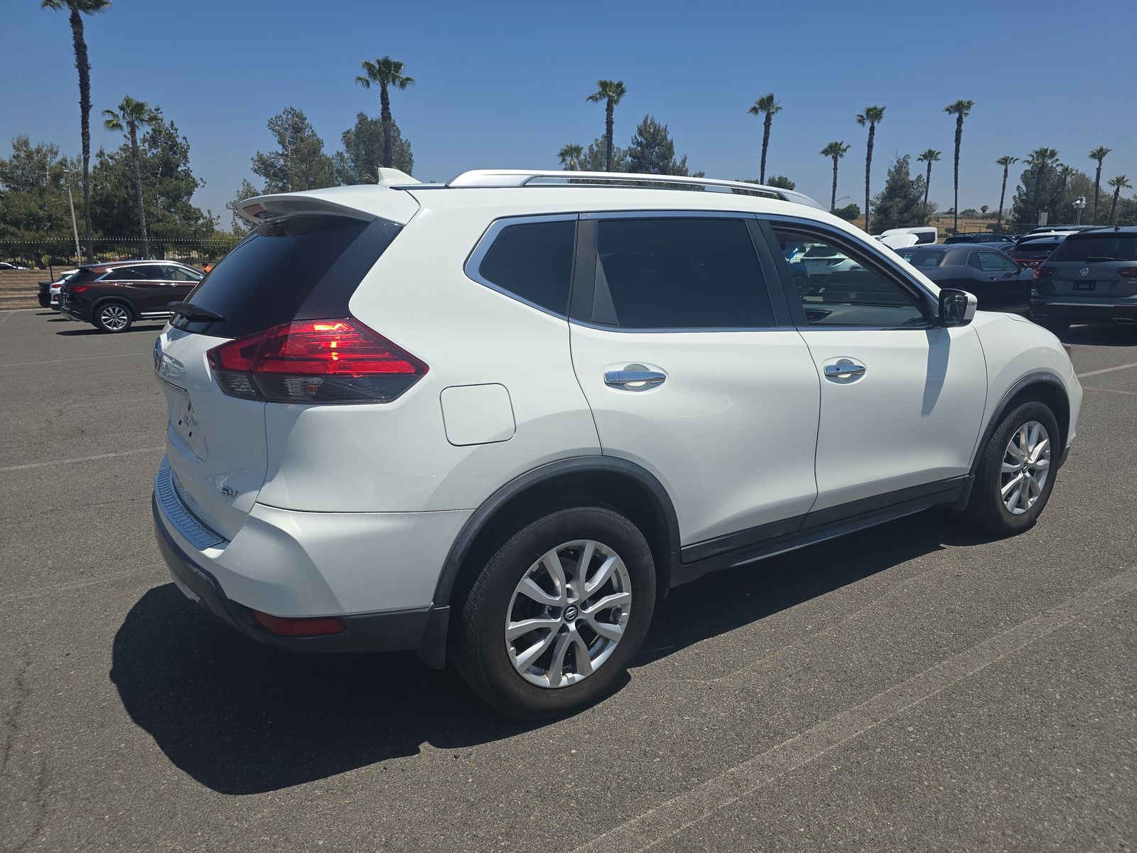 2017 Nissan Rogue SV FWD