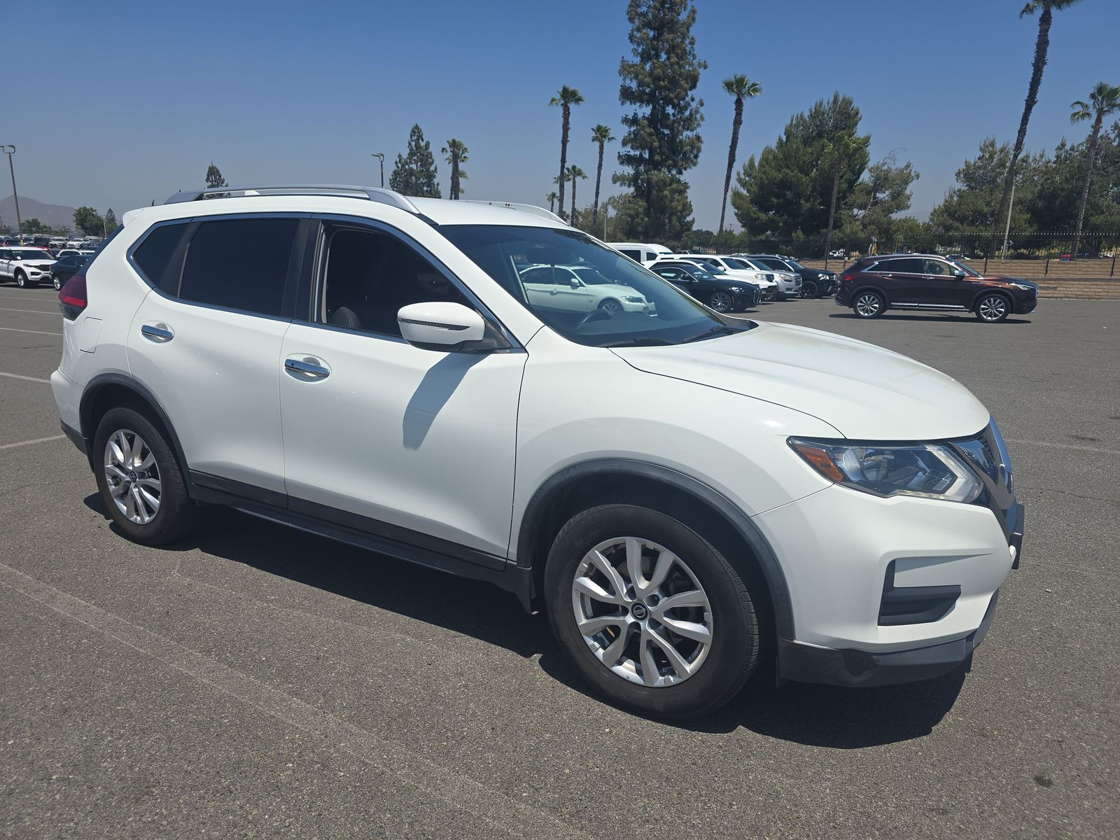 2017 Nissan Rogue SV FWD