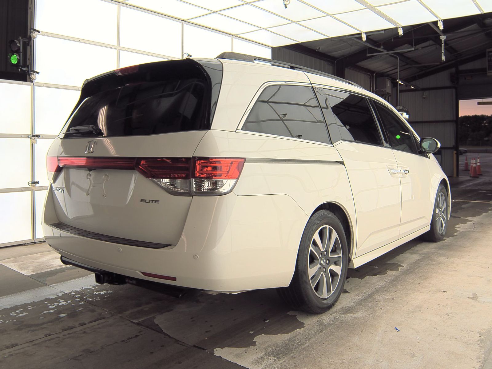 2017 Honda Odyssey Touring Elite FWD