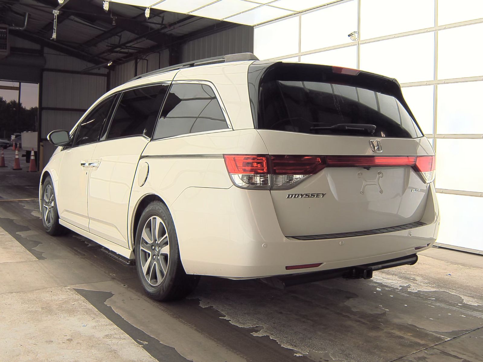 2017 Honda Odyssey Touring Elite FWD