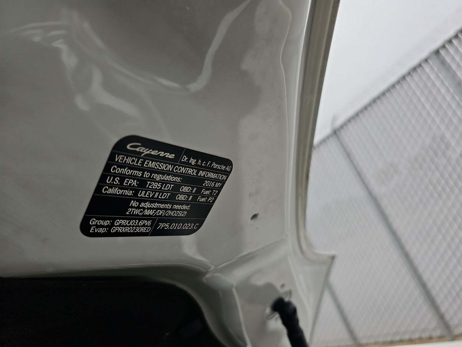 2016 Porsche Cayenne Base AWD