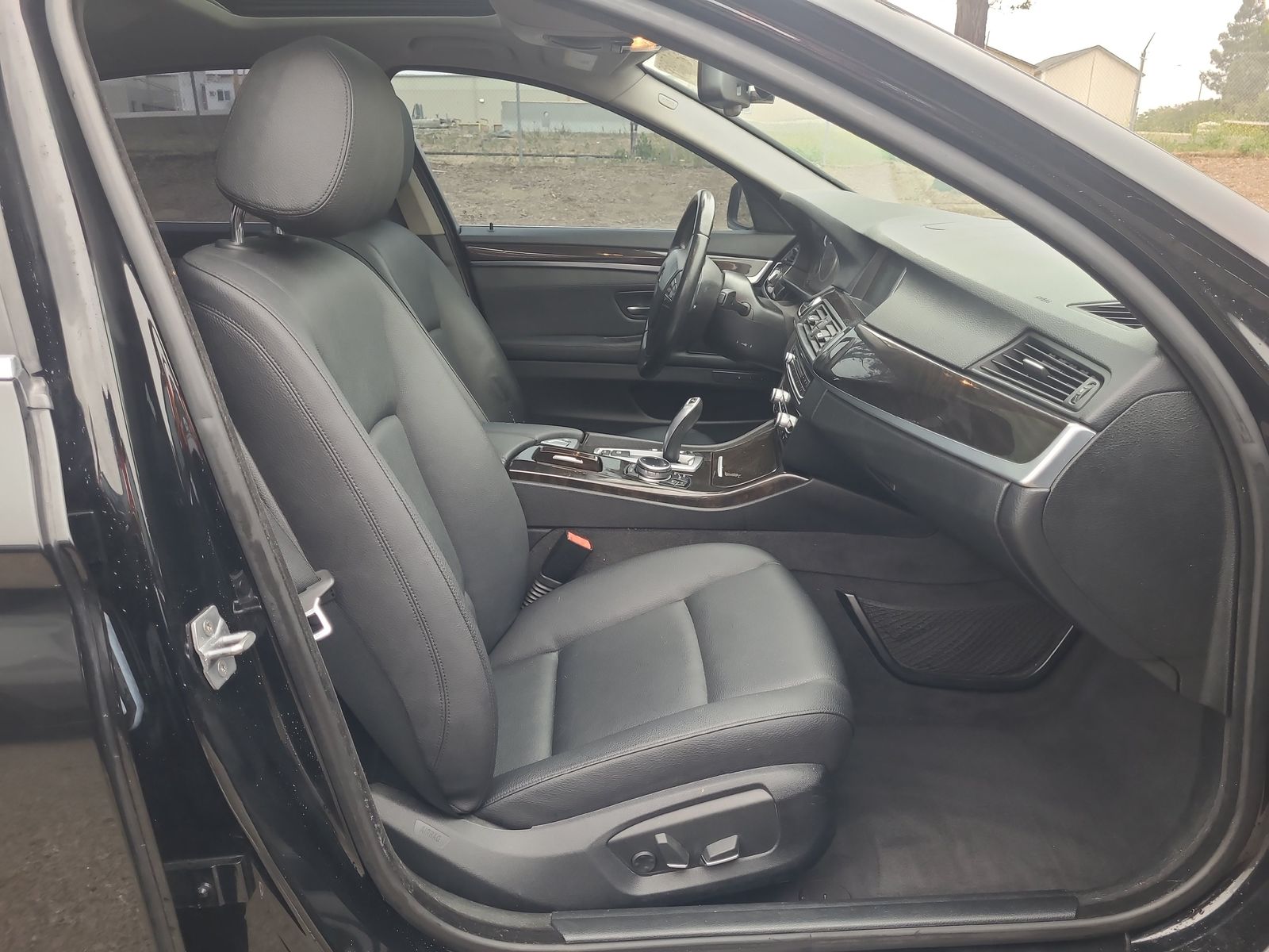 2014 BMW 5 Series 528i RWD
