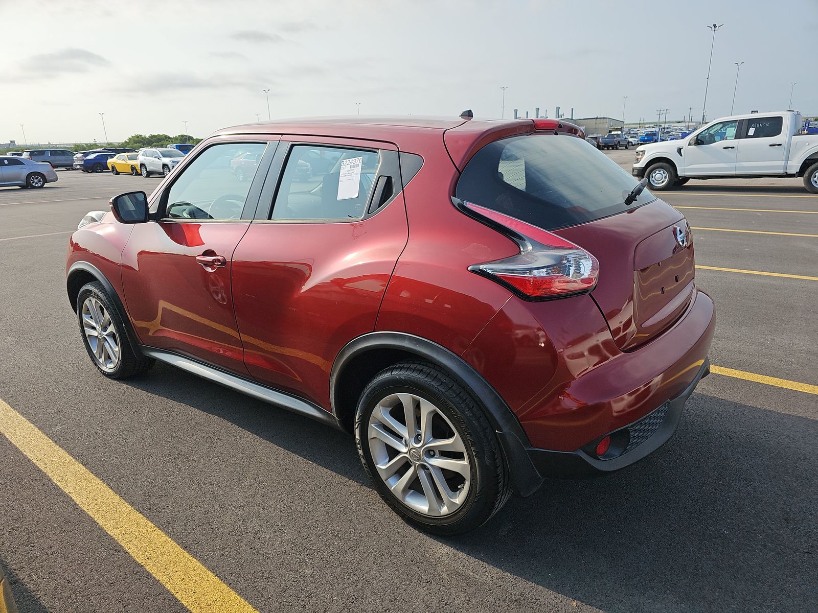 2015 Nissan JUKE S FWD