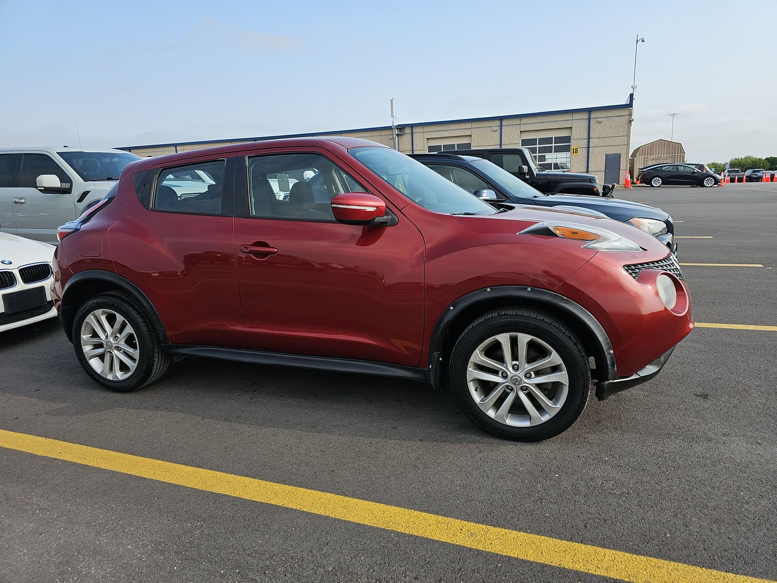 2015 Nissan JUKE S FWD