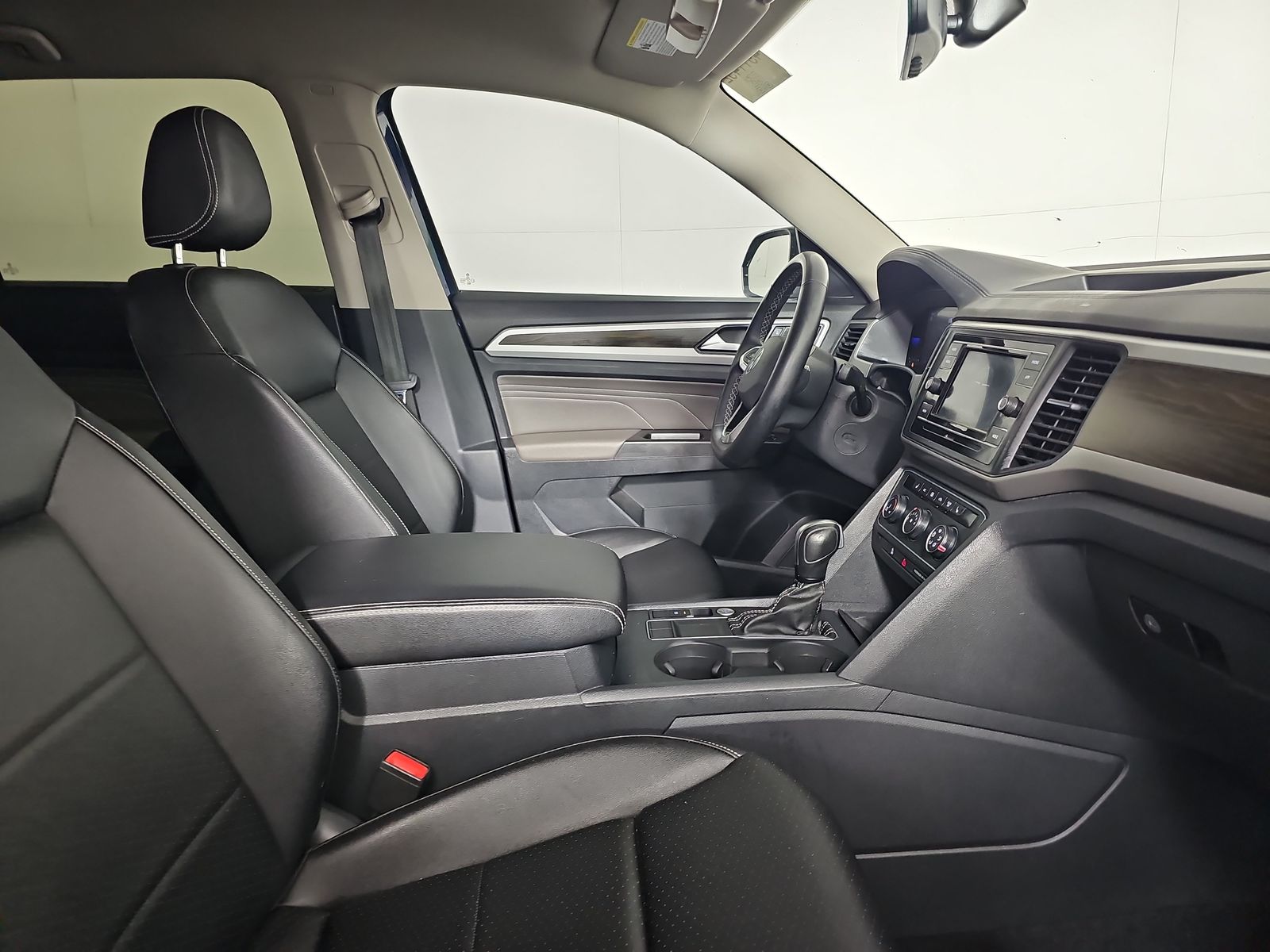 2023 Volkswagen Atlas 2.0T SE FWD