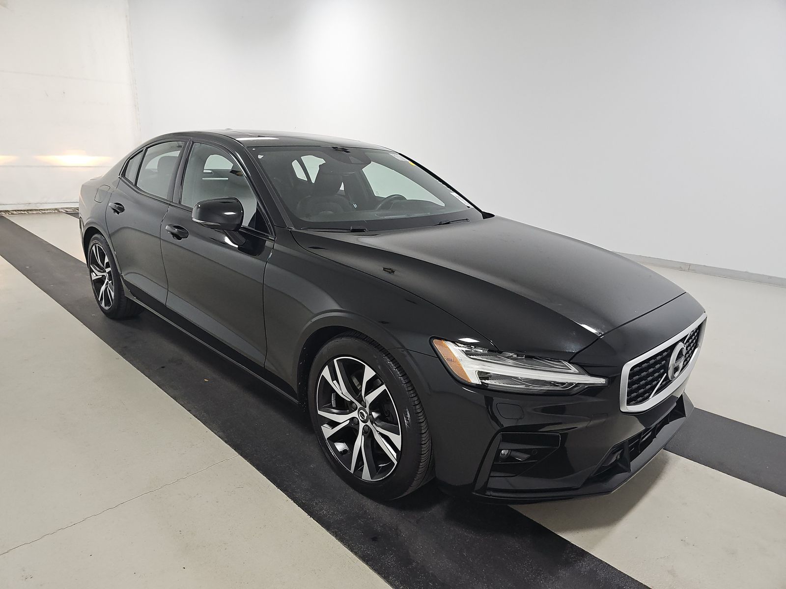 2020 Volvo S60 T6 R-Design AWD