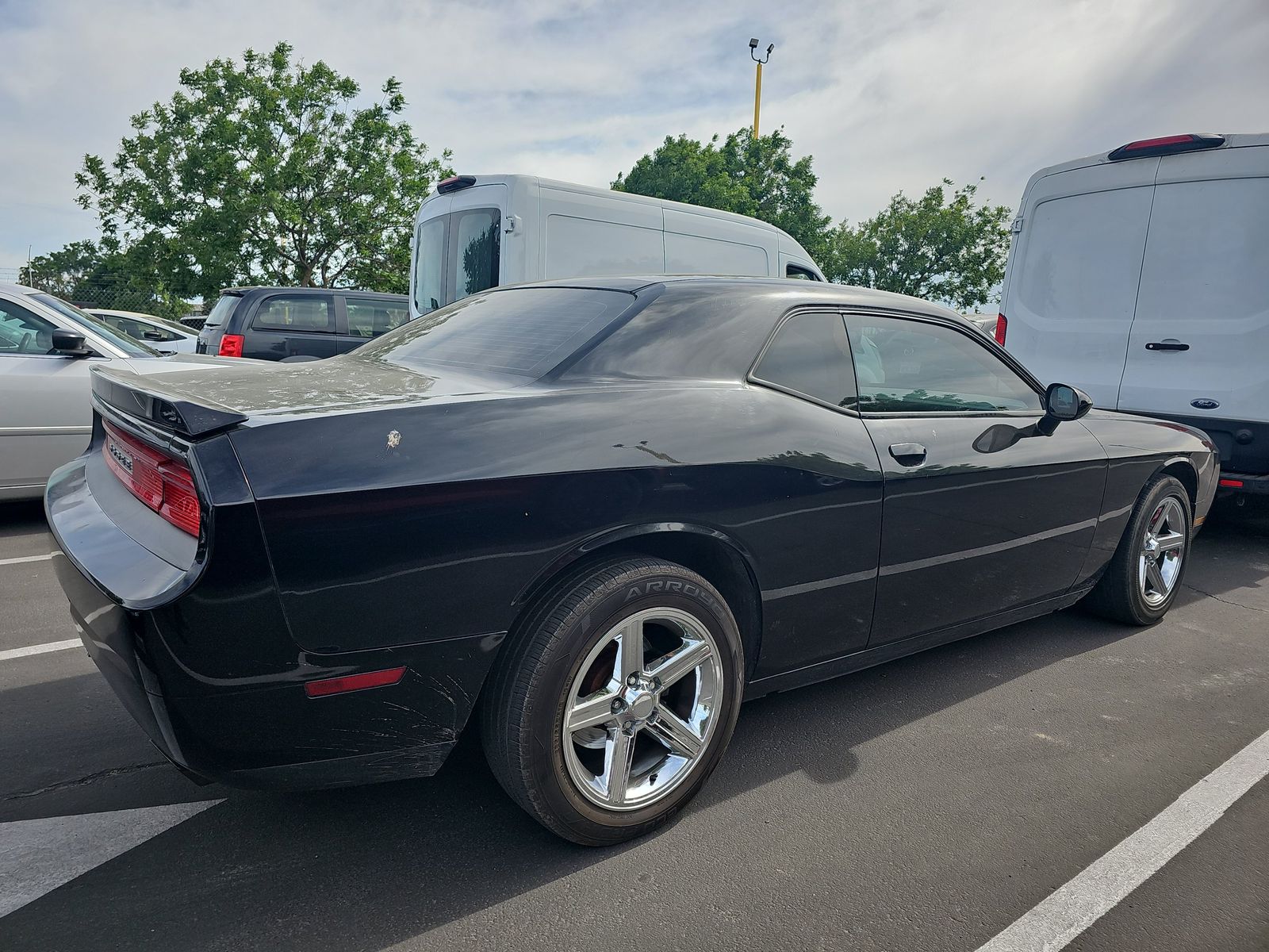 2013 Dodge Challenger SXT RWD