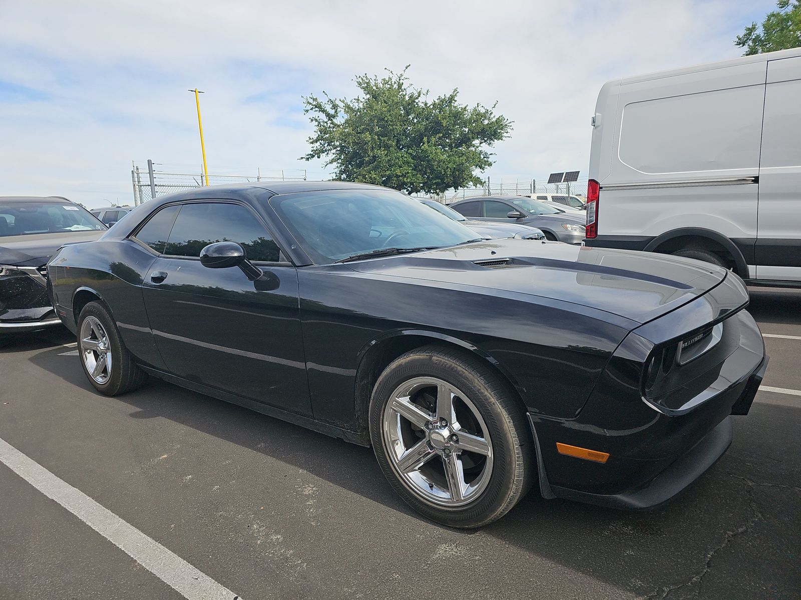 2013 Dodge Challenger SXT RWD
