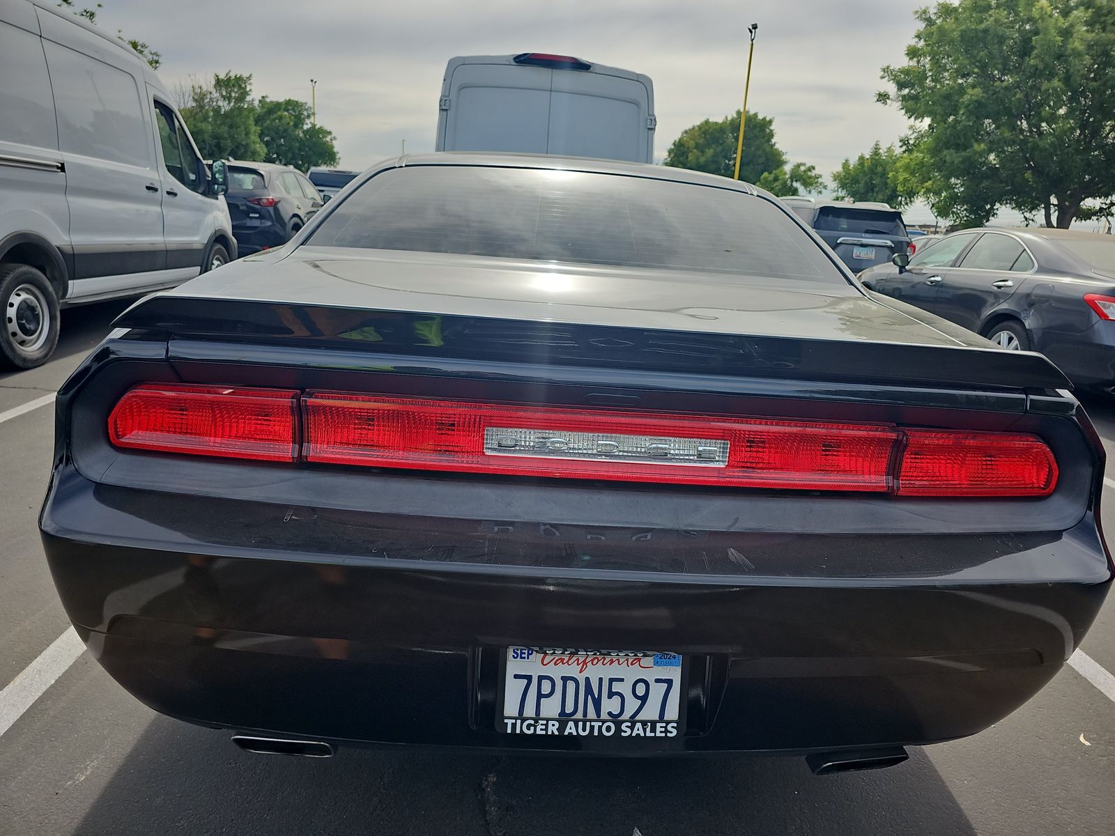 2013 Dodge Challenger SXT RWD