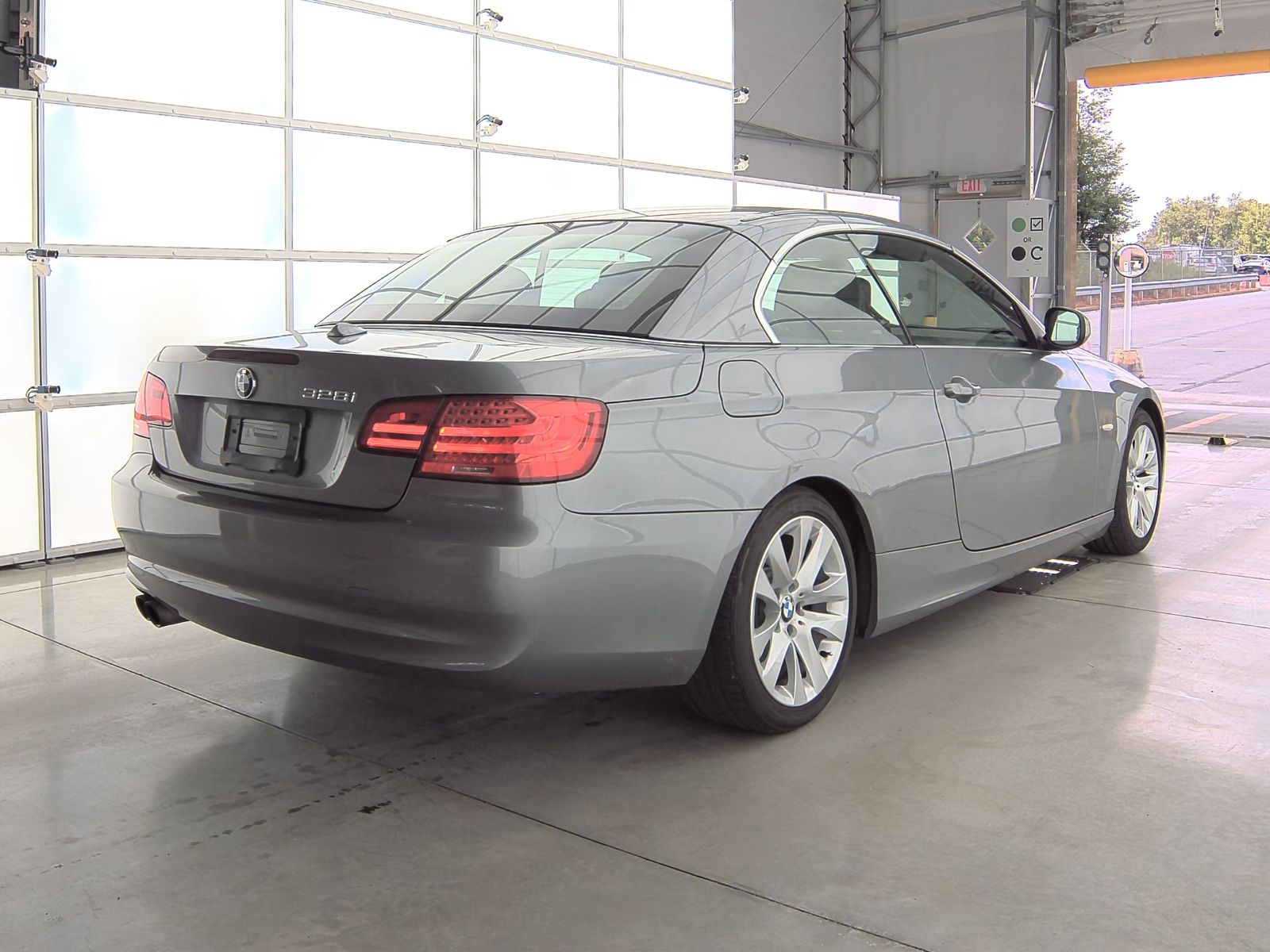 2011 BMW 3 Series 328i RWD