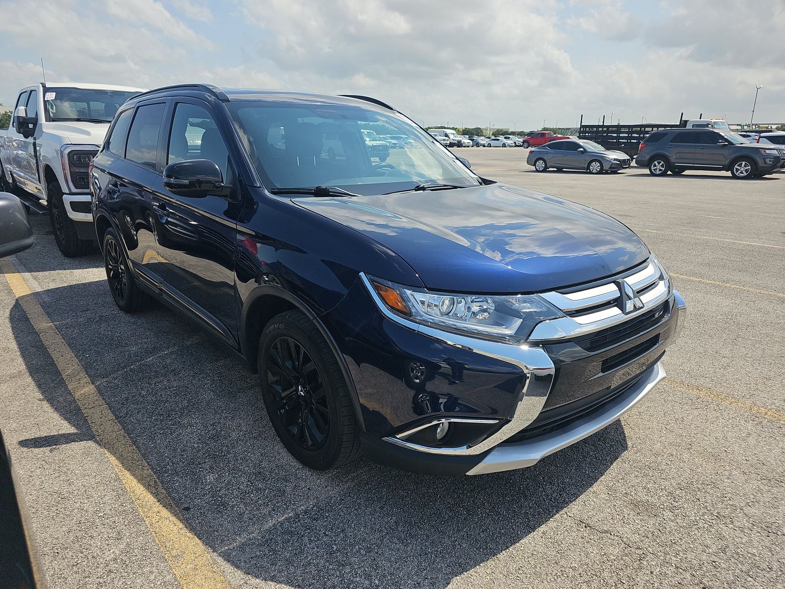 2018 Mitsubishi Outlander LE FWD