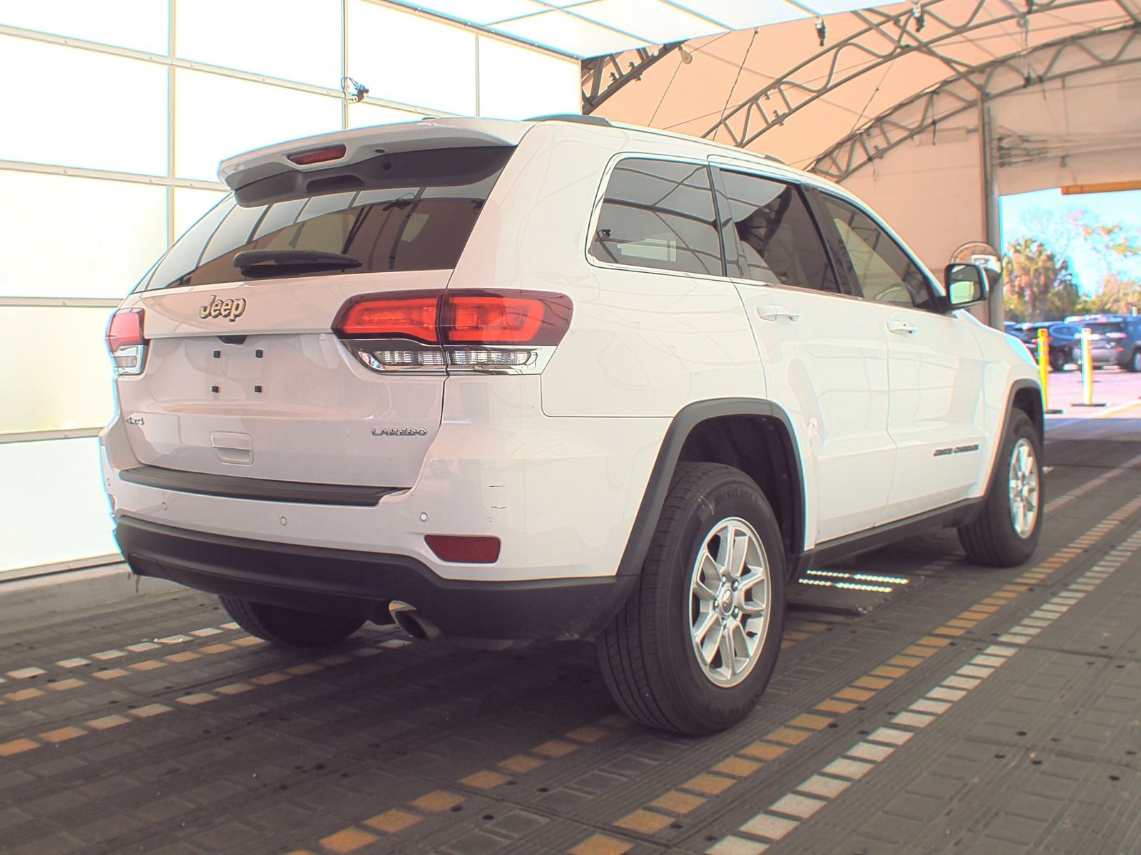 2020 Jeep Grand Cherokee Laredo E Edition AWD