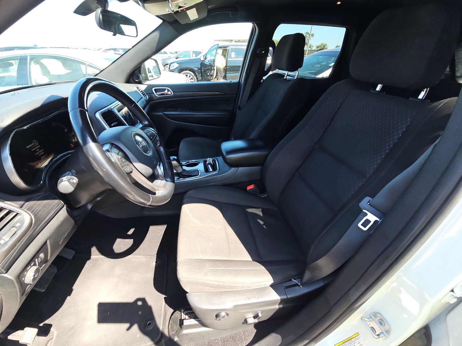 2020 Jeep Grand Cherokee Laredo E Edition AWD
