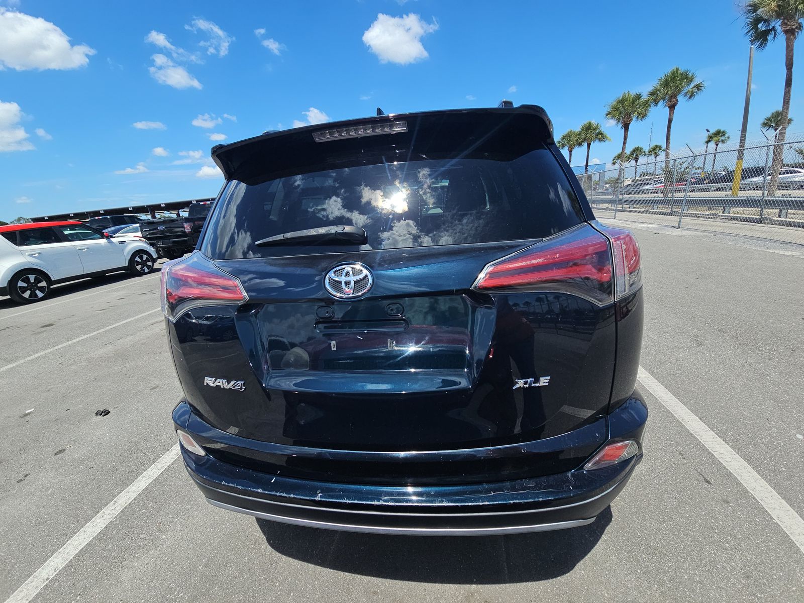 2017 Toyota RAV4 XLE FWD
