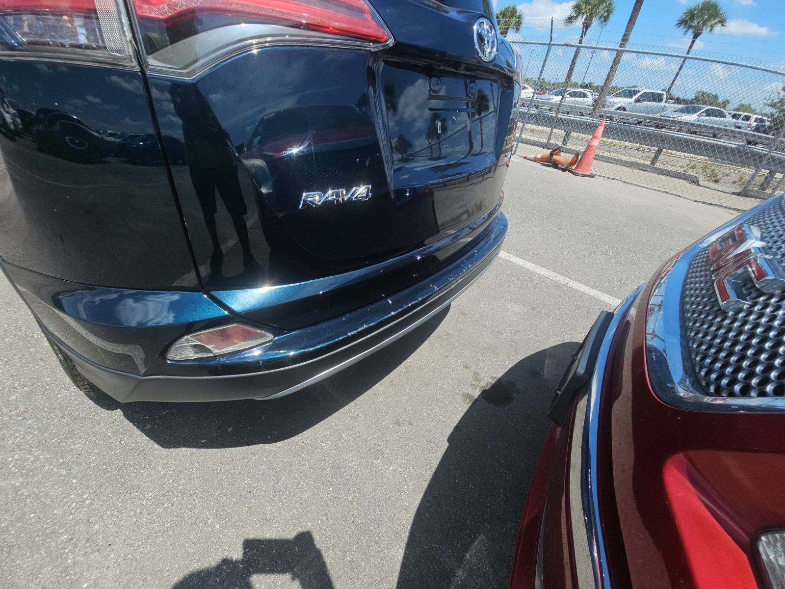 2017 Toyota RAV4 XLE FWD
