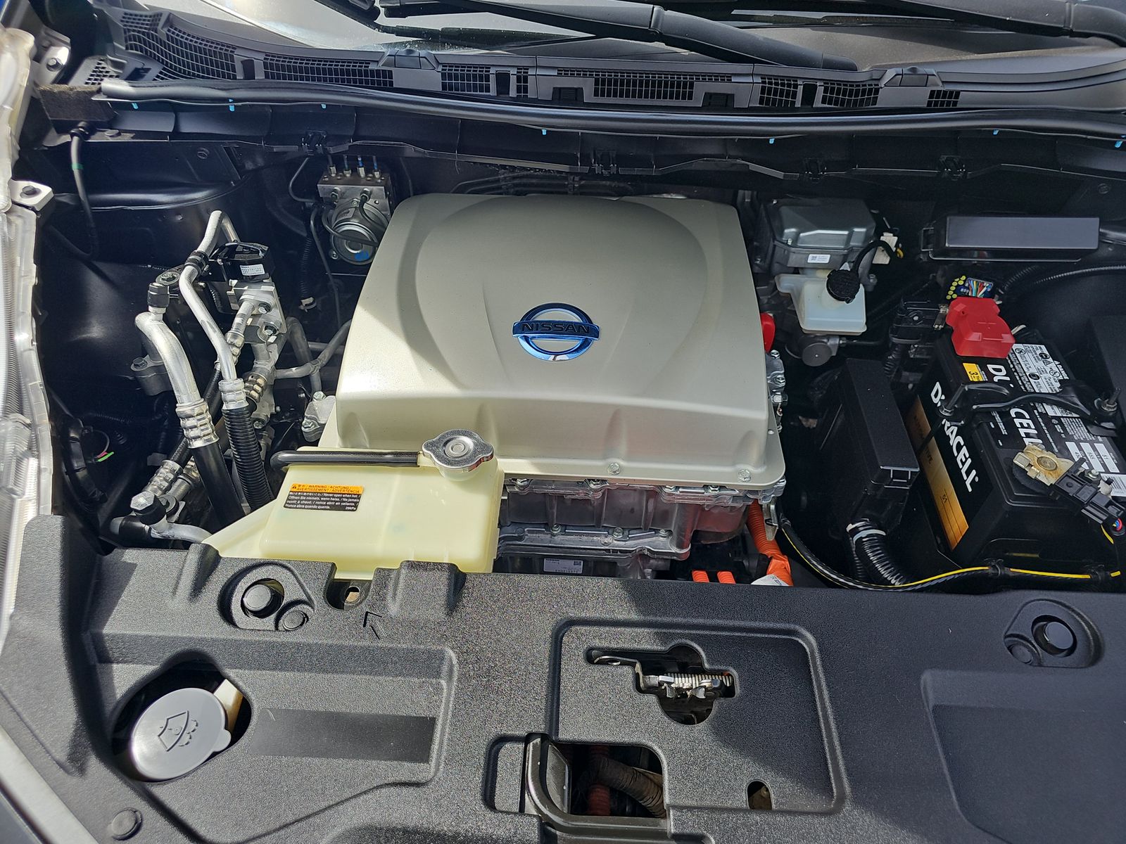 2015 Nissan LEAF SV FWD