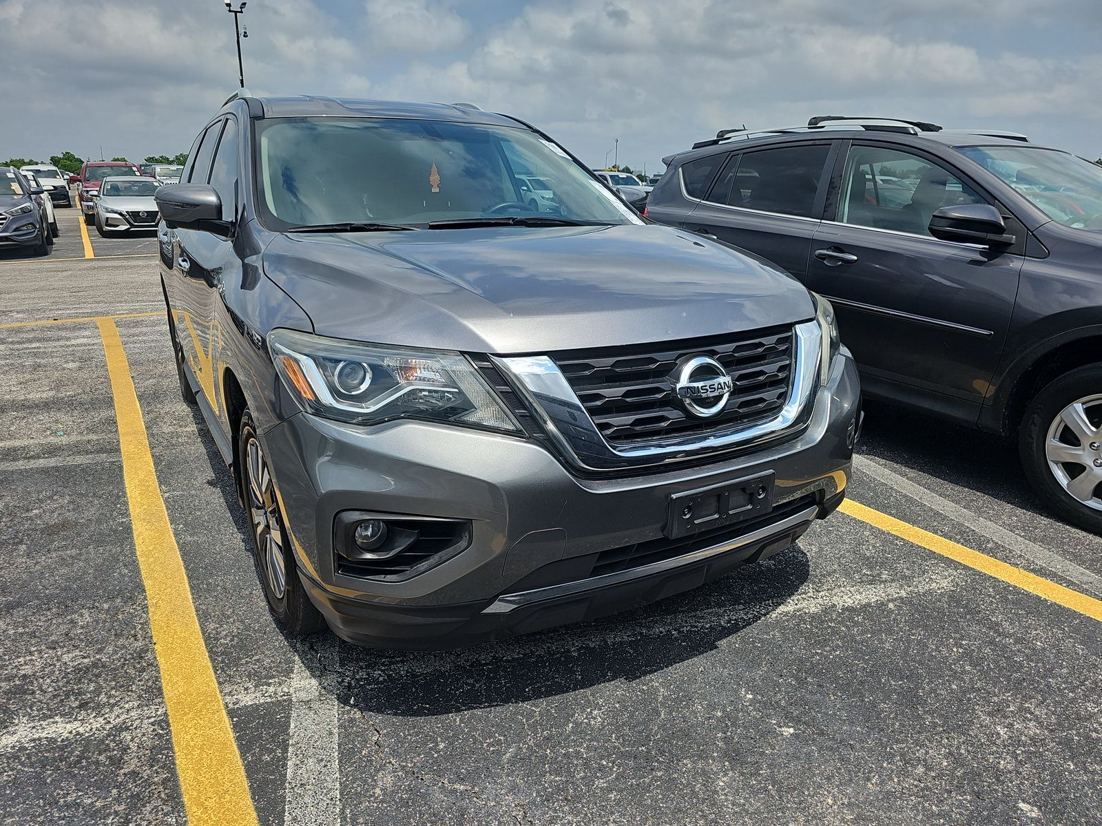 2017 Nissan Pathfinder SL FWD