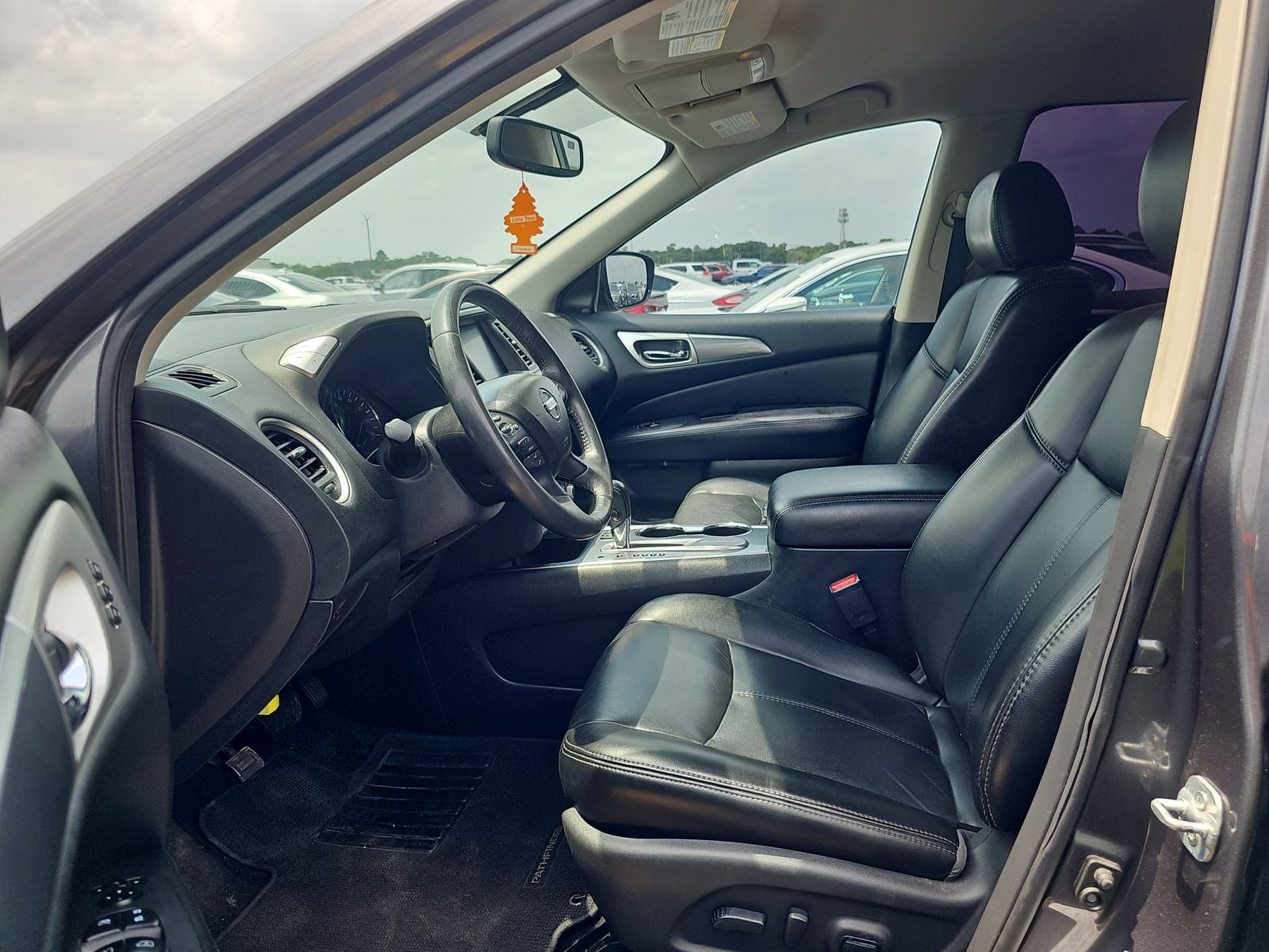 2017 Nissan Pathfinder SL FWD