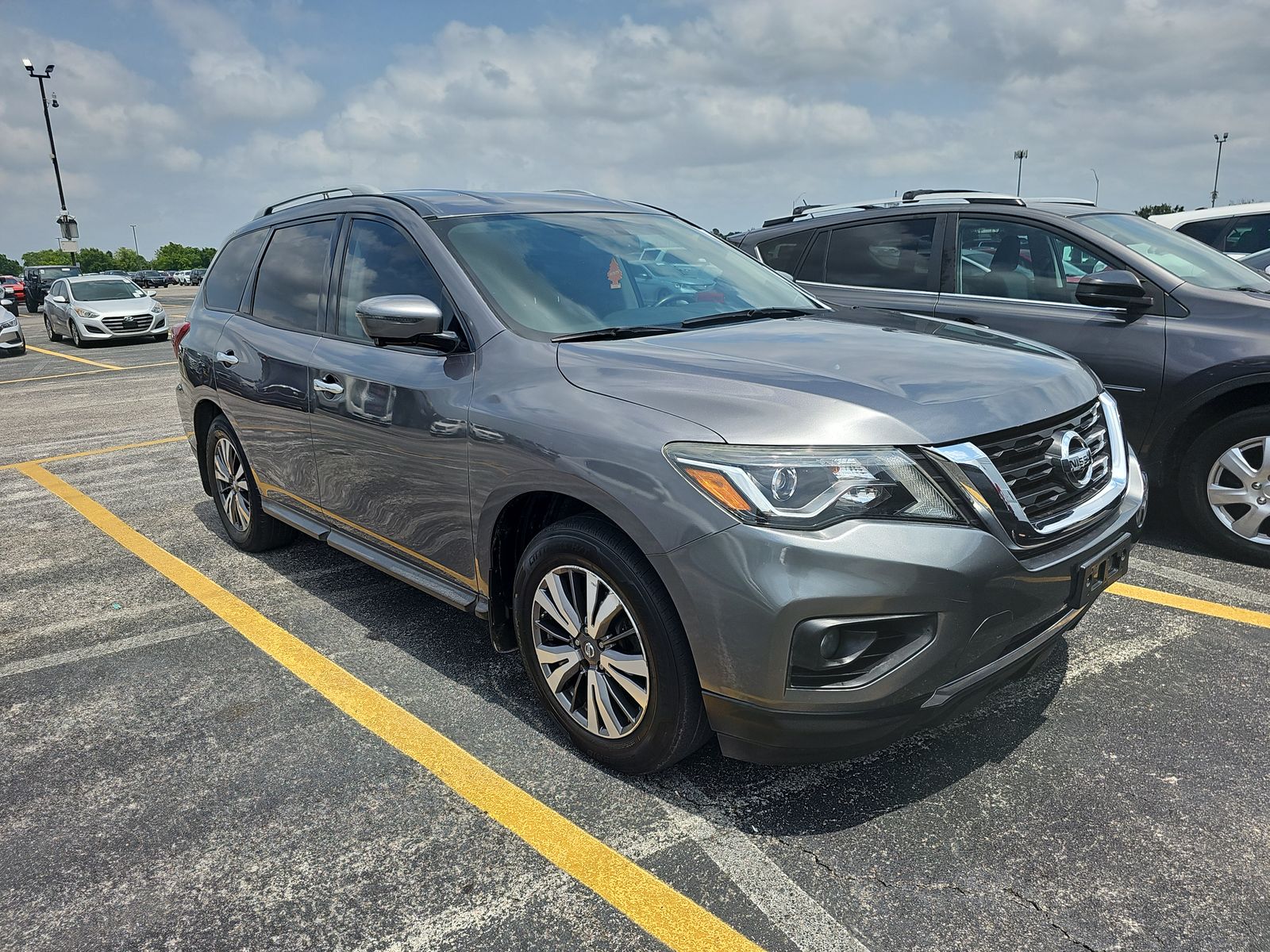 2017 Nissan Pathfinder SL FWD