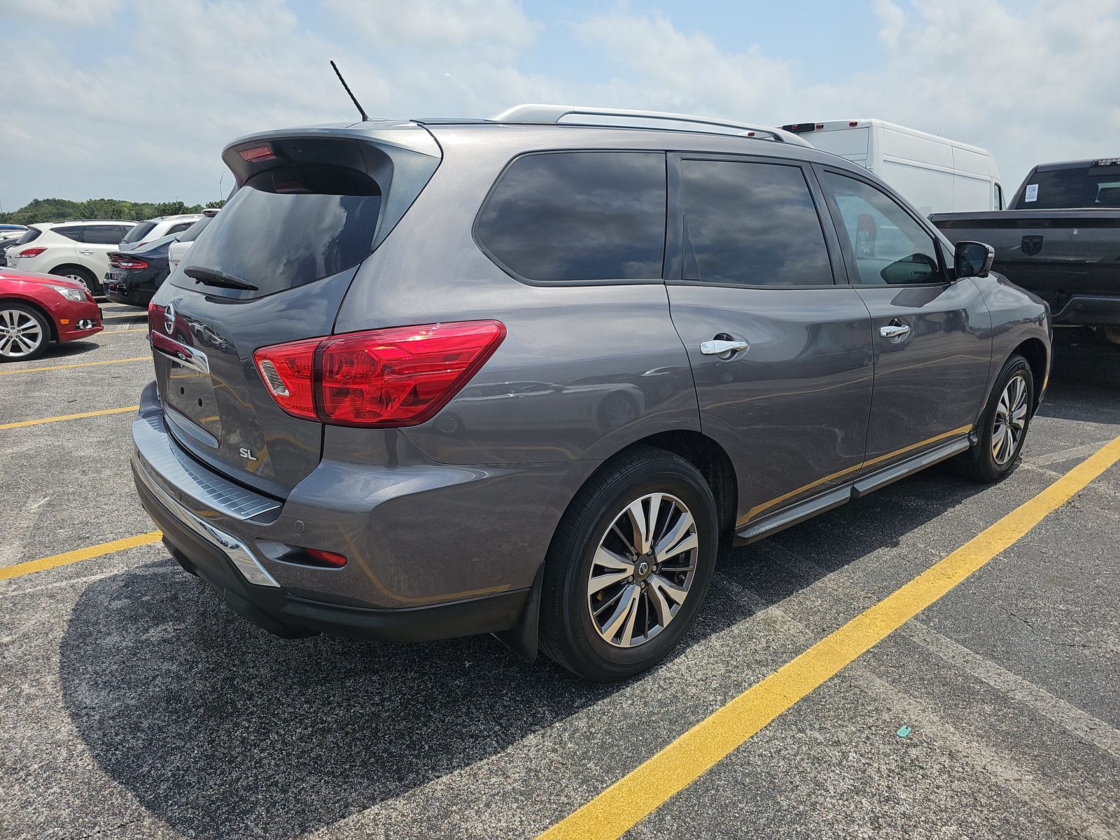 2017 Nissan Pathfinder SL FWD