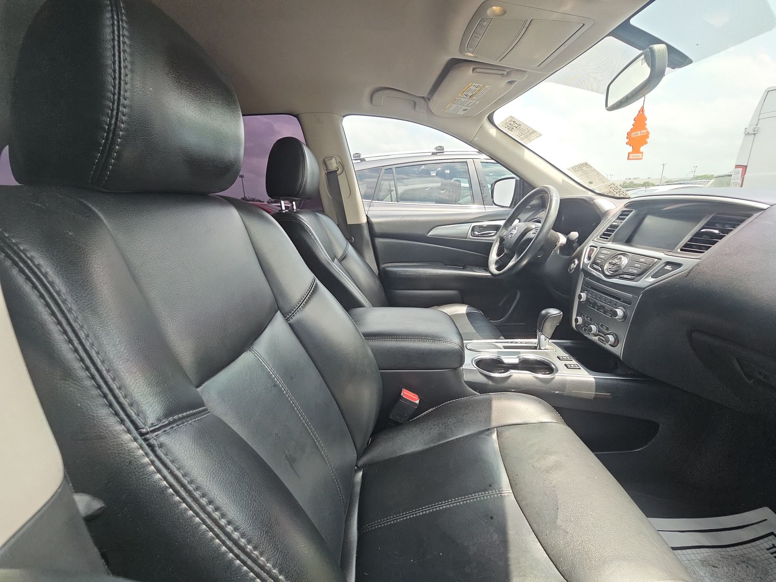 2017 Nissan Pathfinder SL FWD