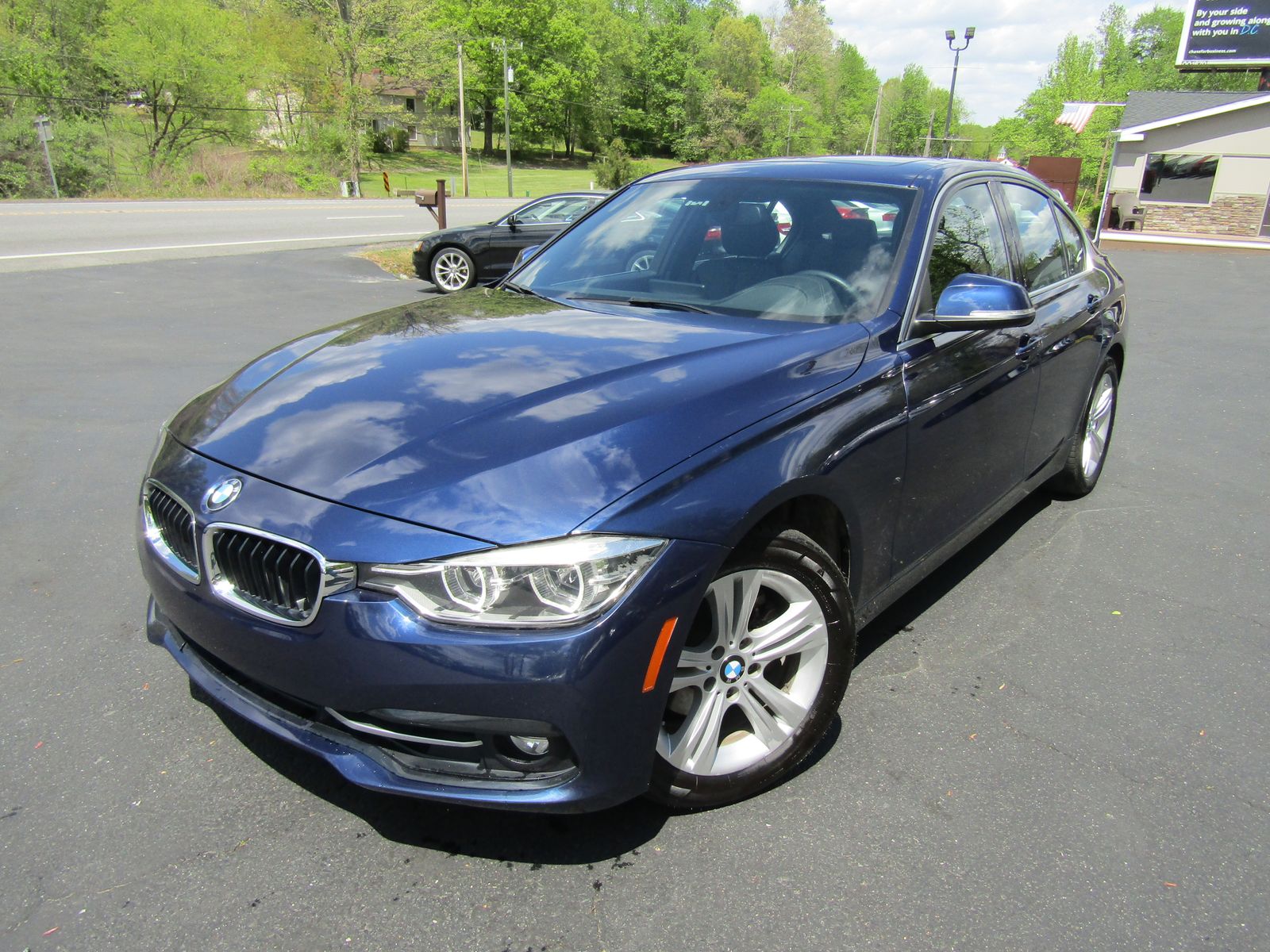 2018 BMW 3 Series Sedan 330i xDrive