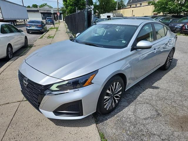 2023 Nissan Altima SV