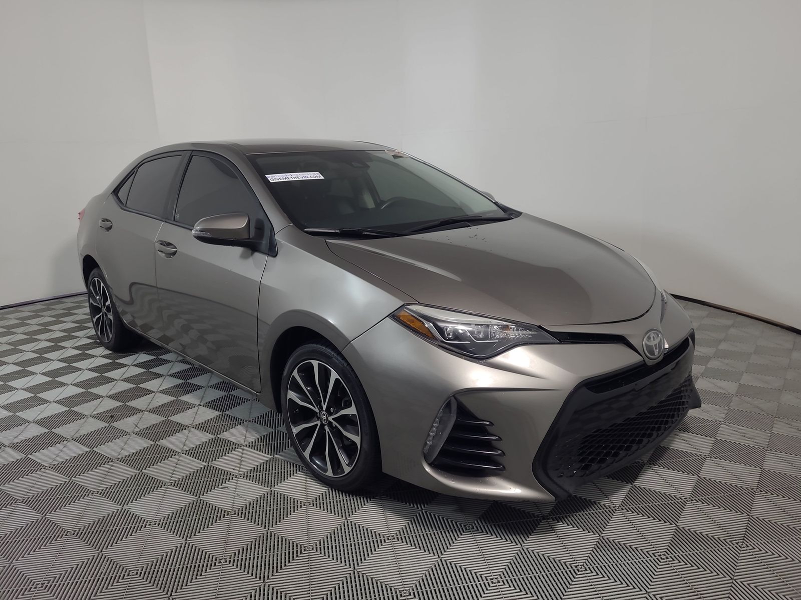 2017 Toyota Corolla SE FWD