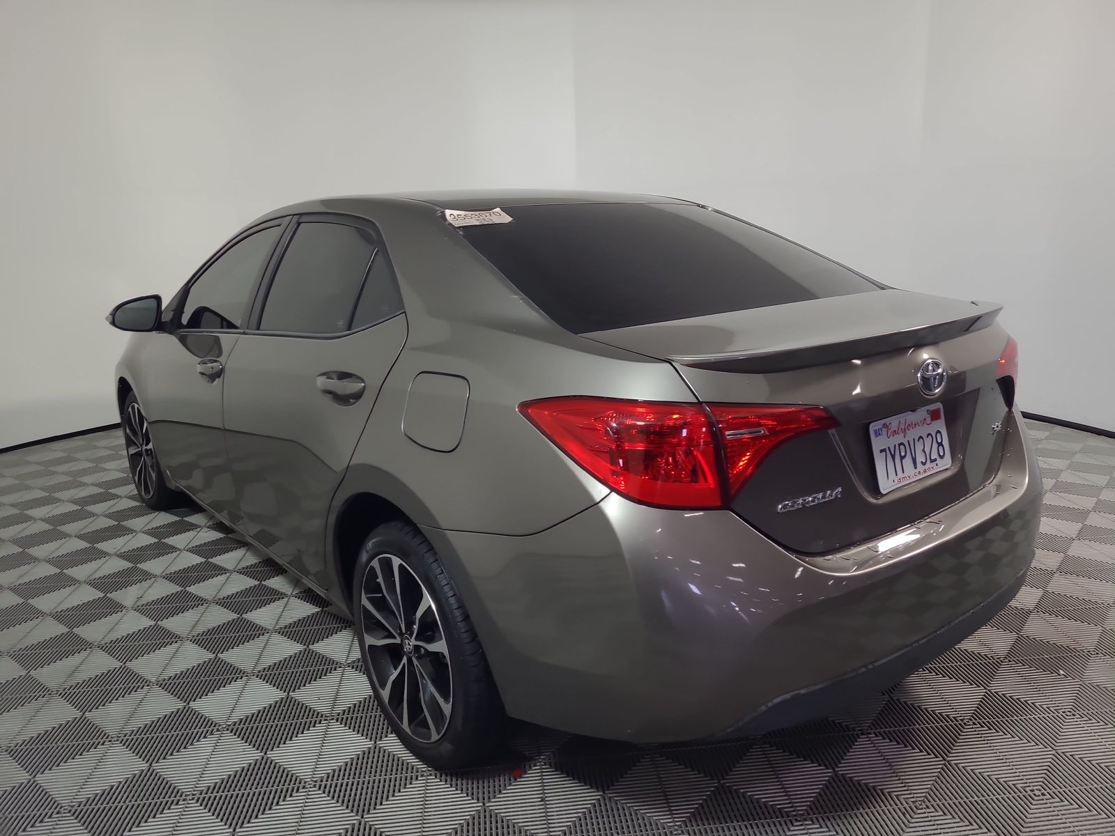 2017 Toyota Corolla SE FWD