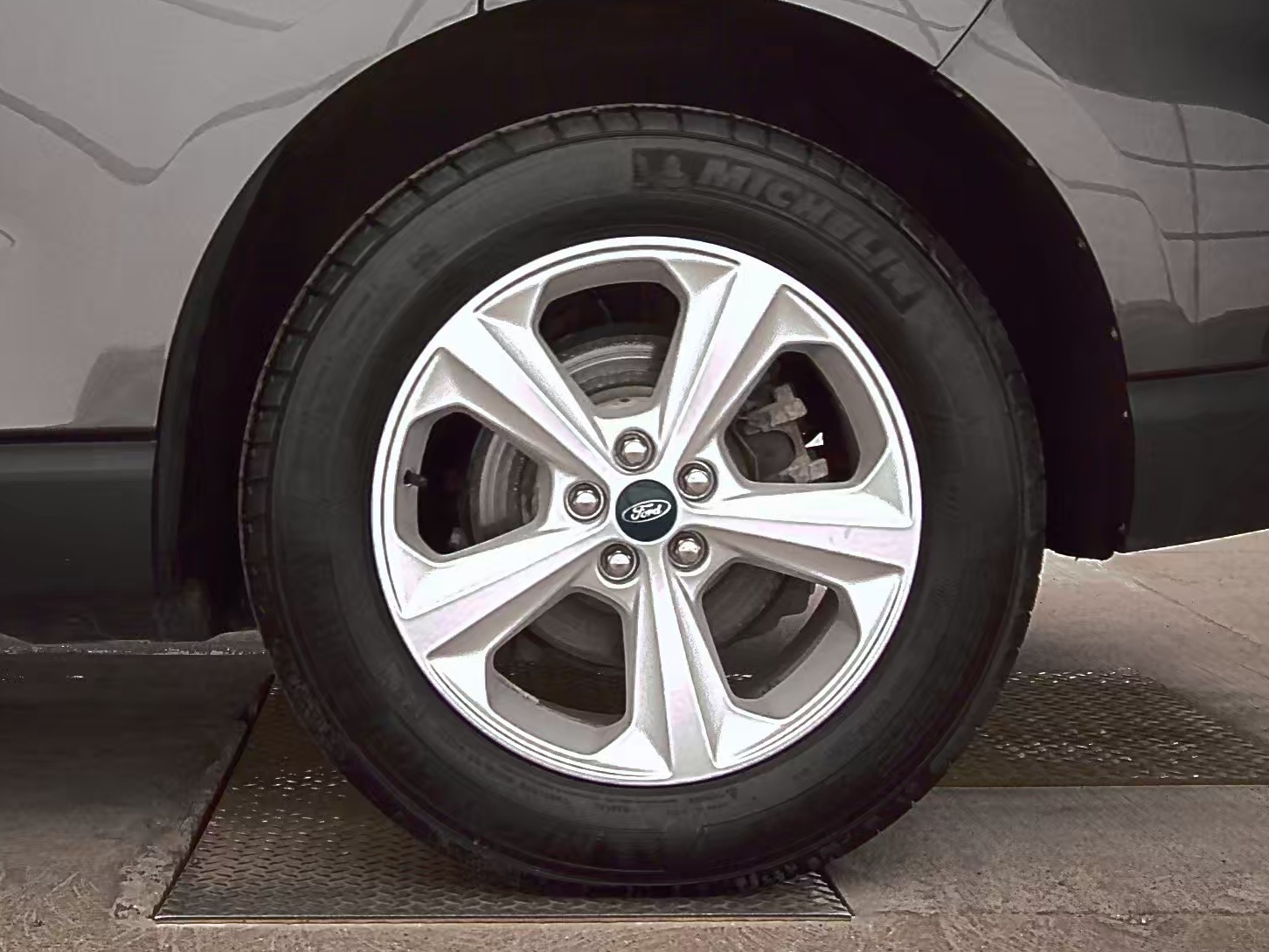 2020 Ford Edge SE FWD