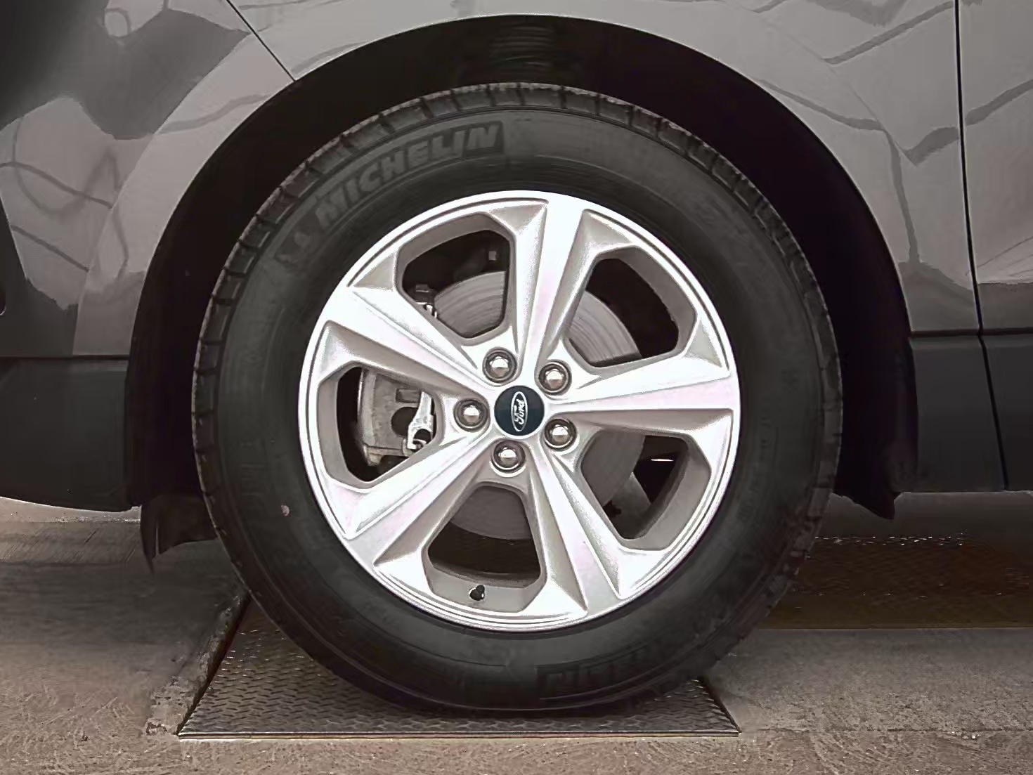 2020 Ford Edge SE FWD