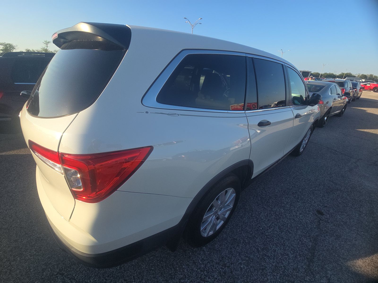 2019 Honda Pilot LX FWD