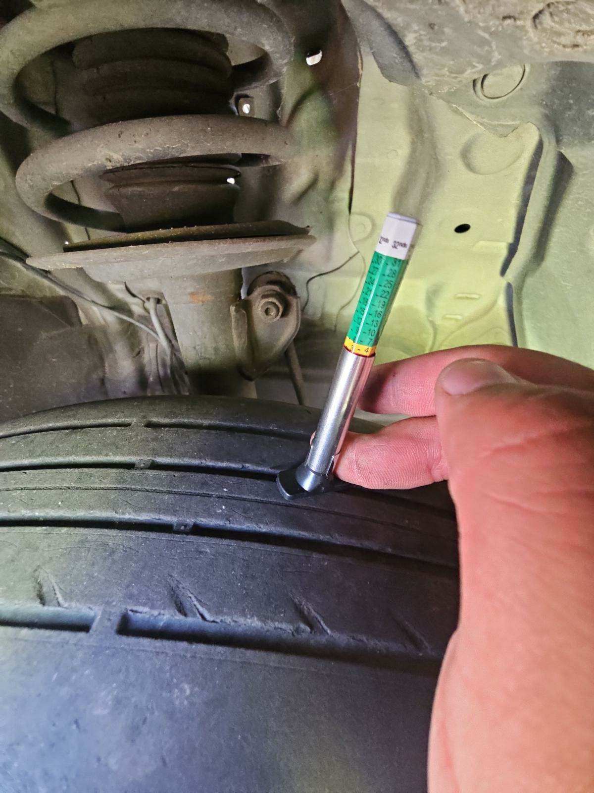 2016 Toyota Prius c Two FWD