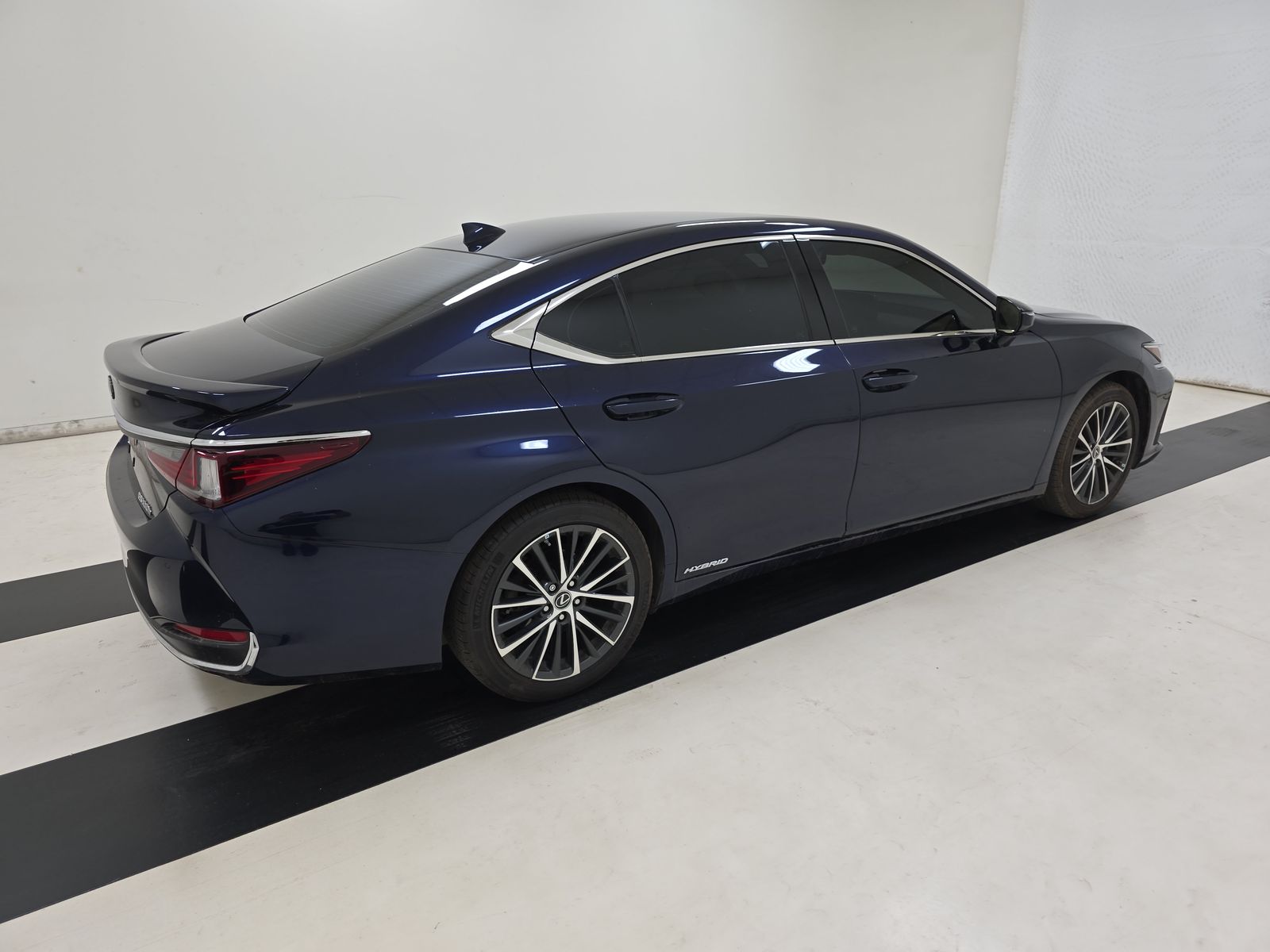 2022 Lexus ES ES 300h FWD