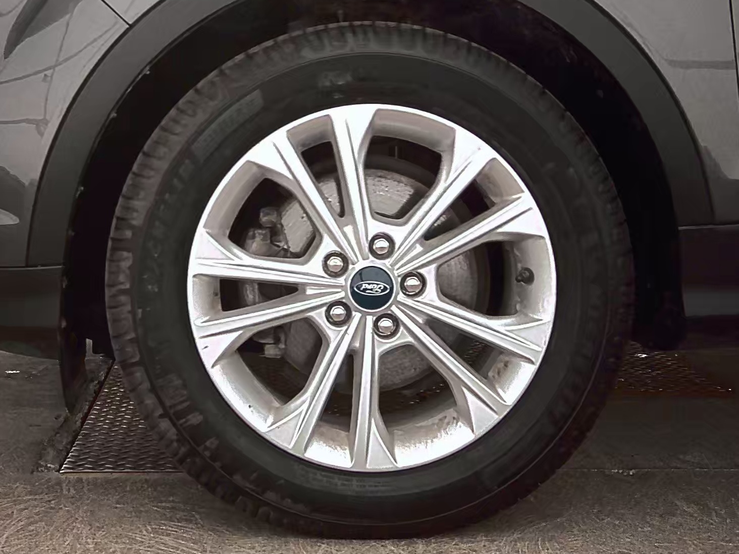 2019 Ford Escape SE FWD