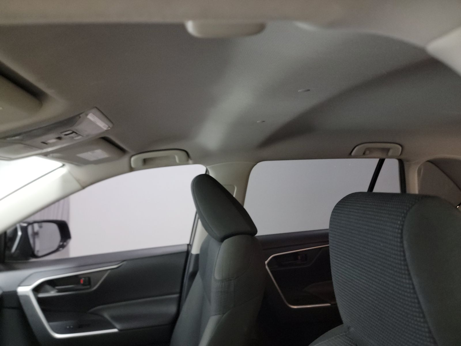 2019 Toyota RAV4 LE FWD