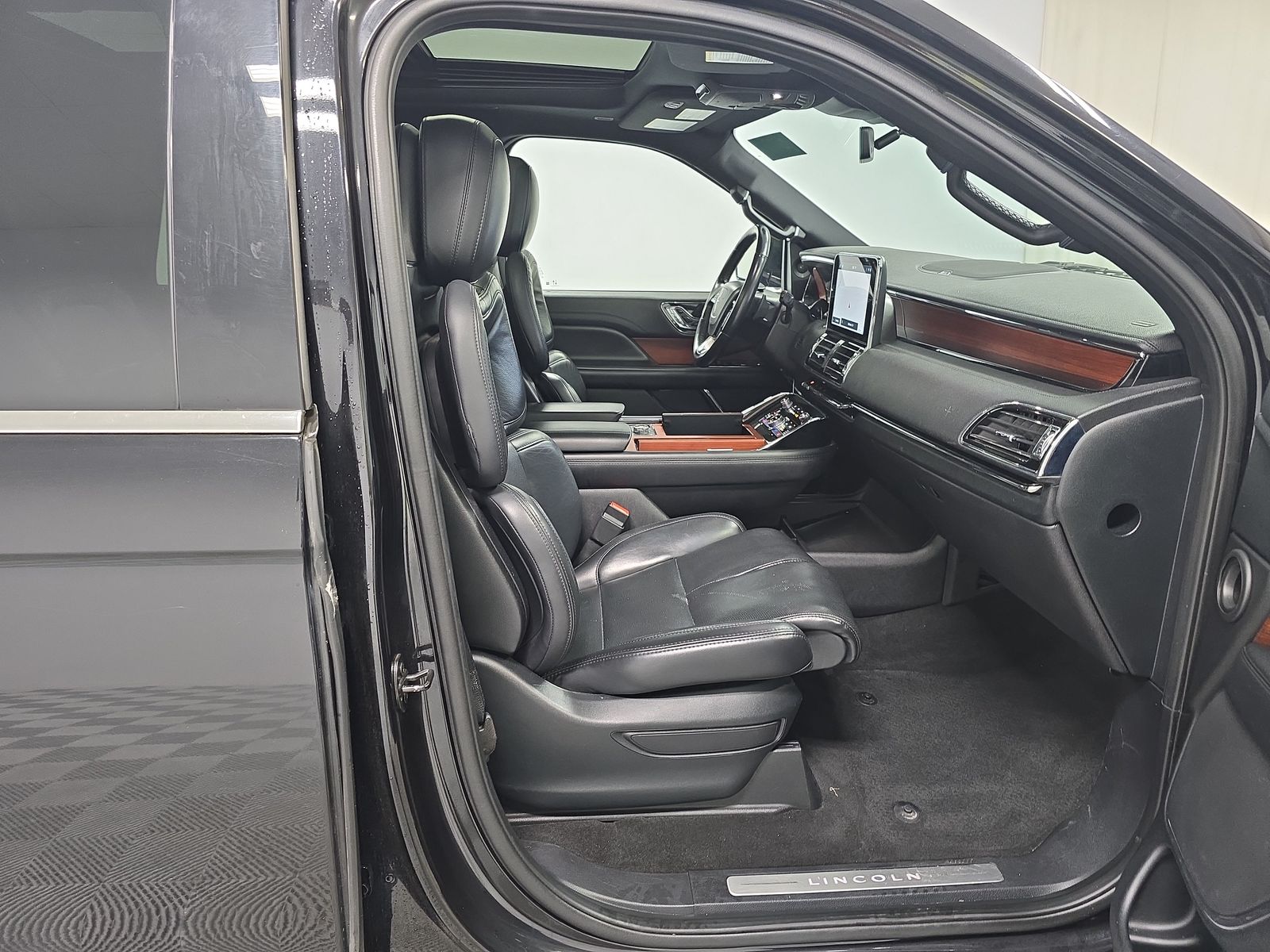 2021 Lincoln Navigator L Reserve RWD