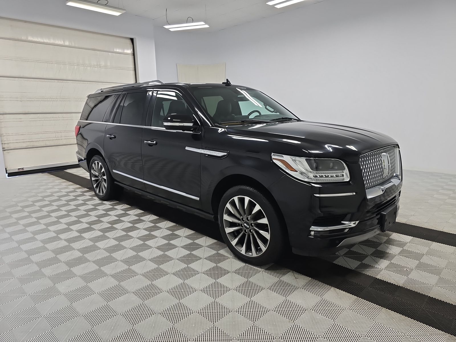 2021 Lincoln Navigator L Reserve RWD