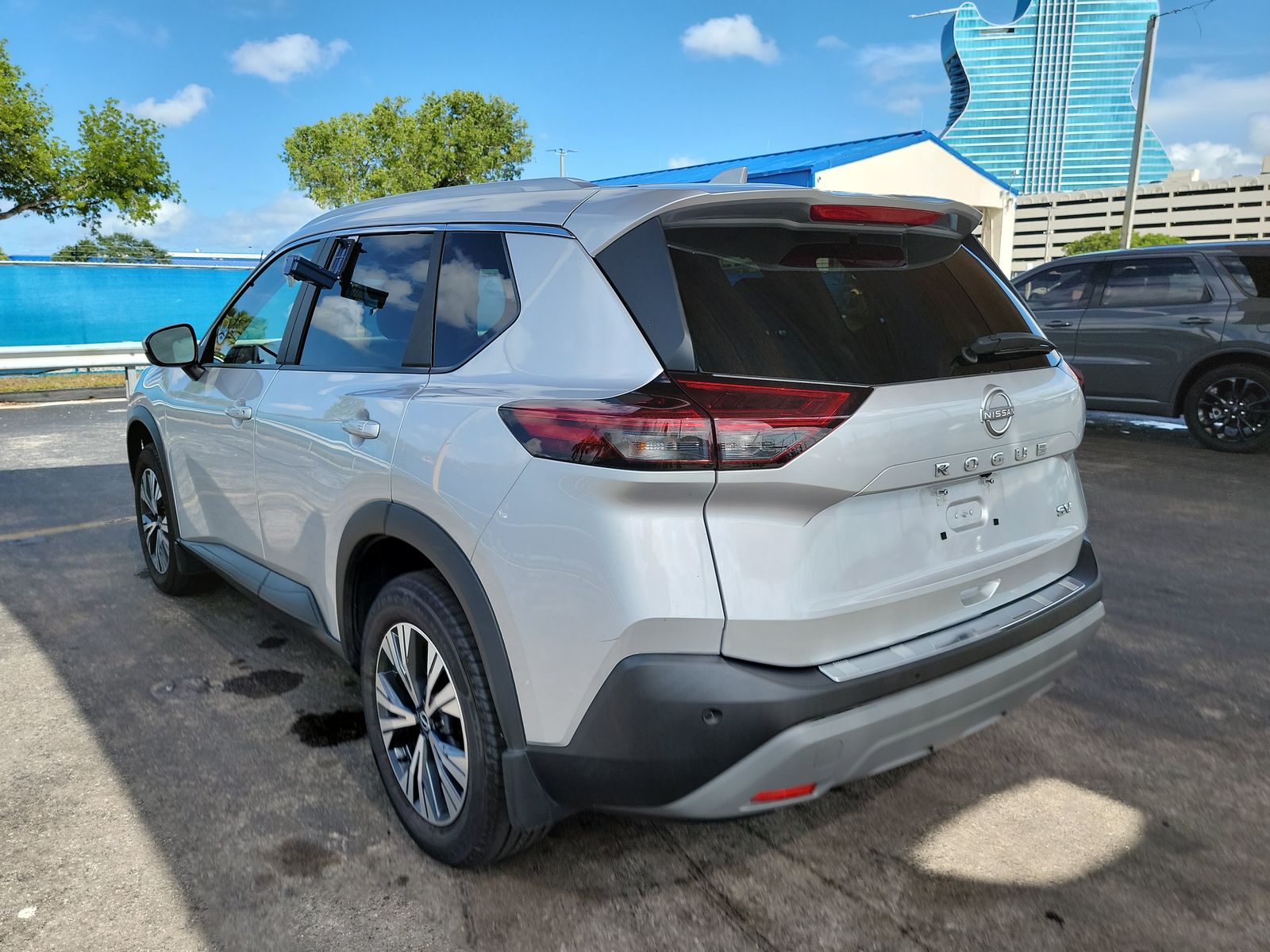 2022 Nissan Rogue SV FWD