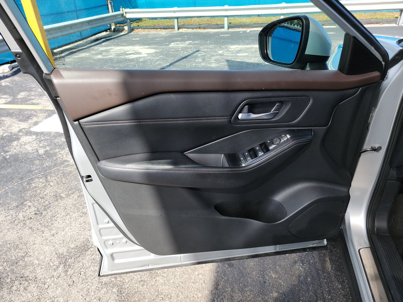2022 Nissan Rogue SV FWD