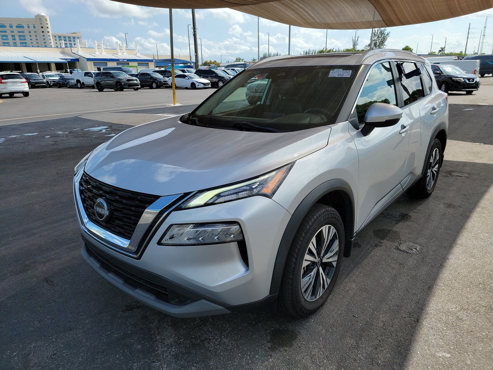 2022 Nissan Rogue SV FWD