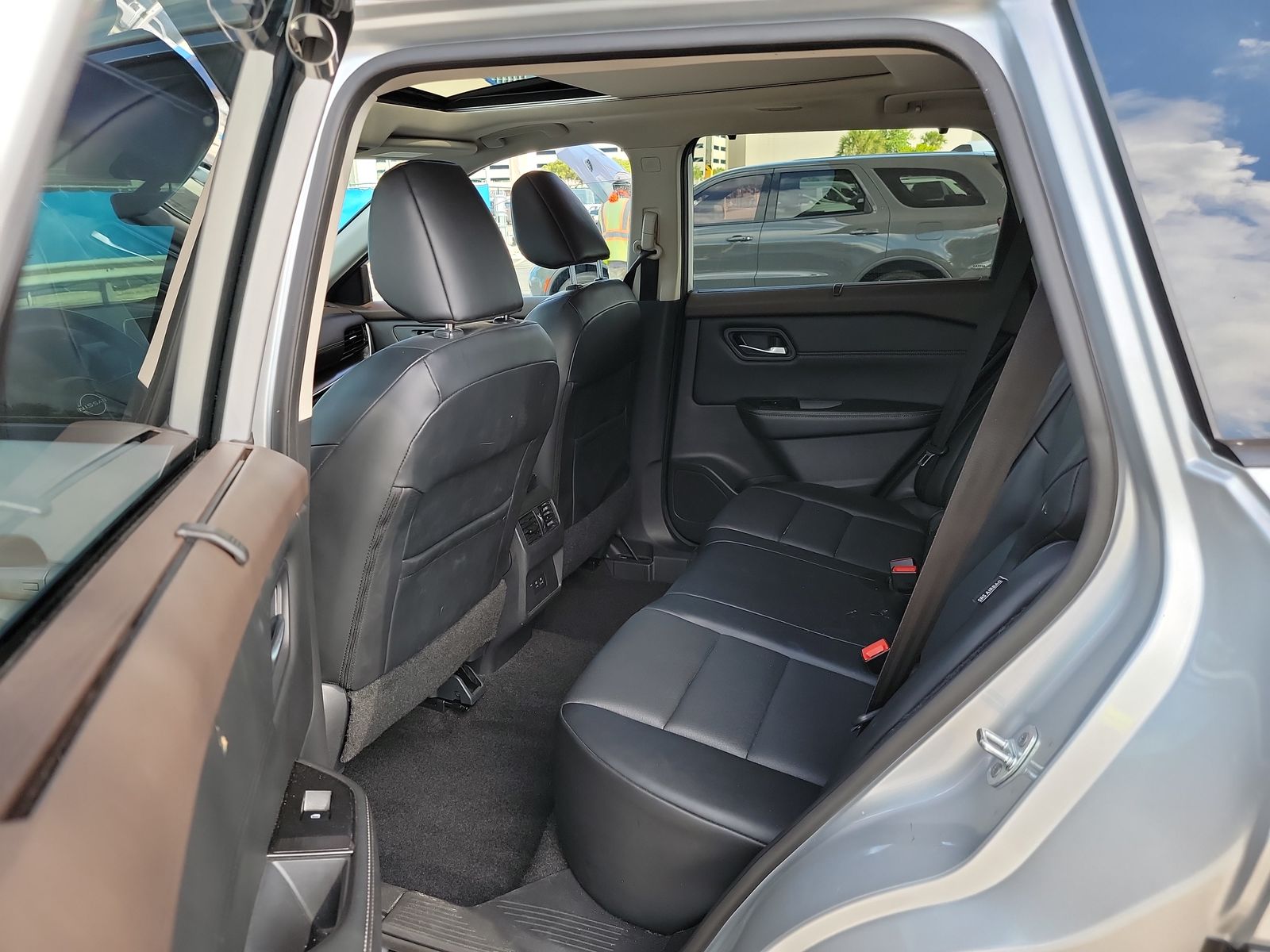 2022 Nissan Rogue SV FWD