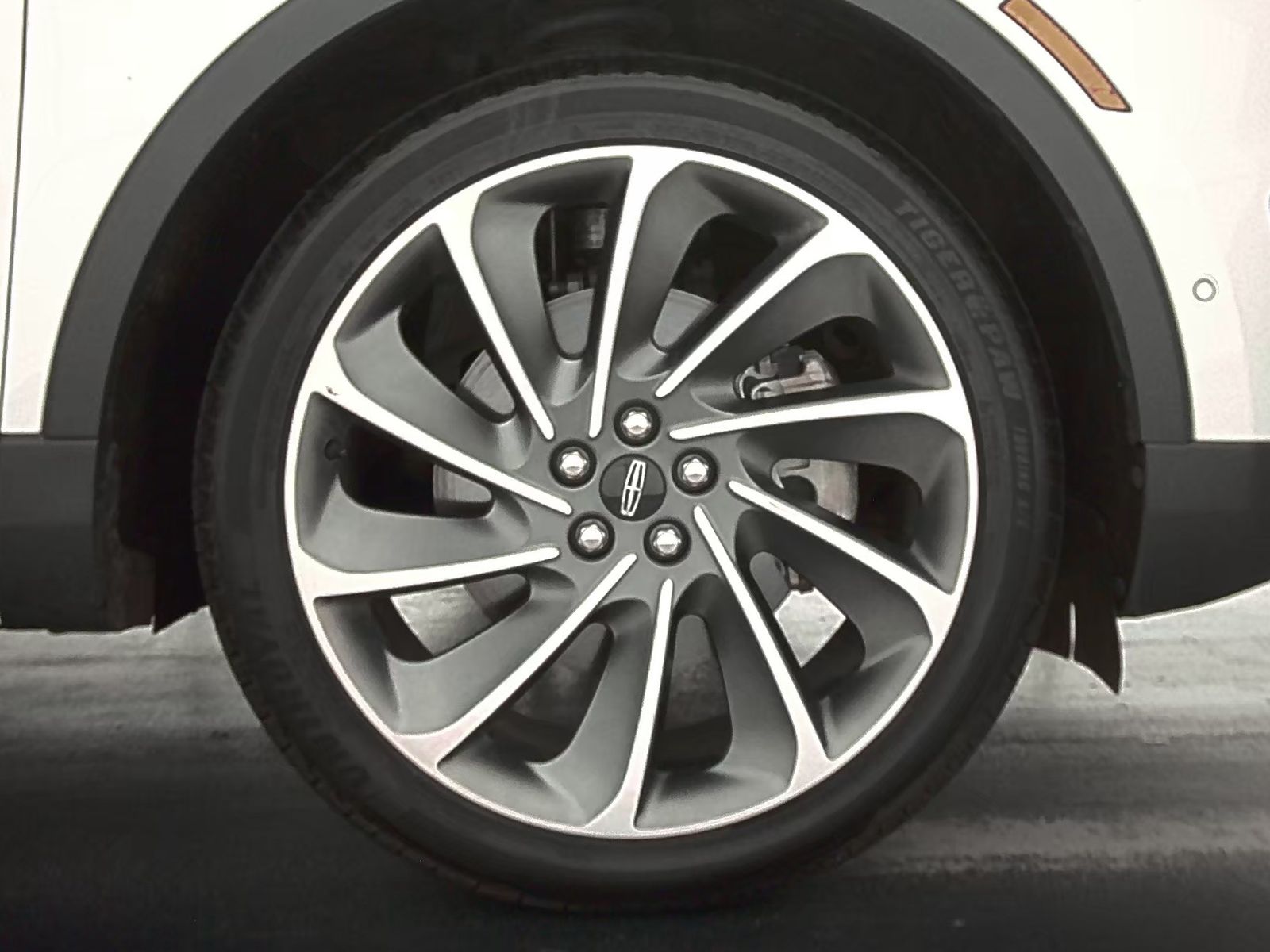 2020 Lincoln Nautilus Reserve AWD