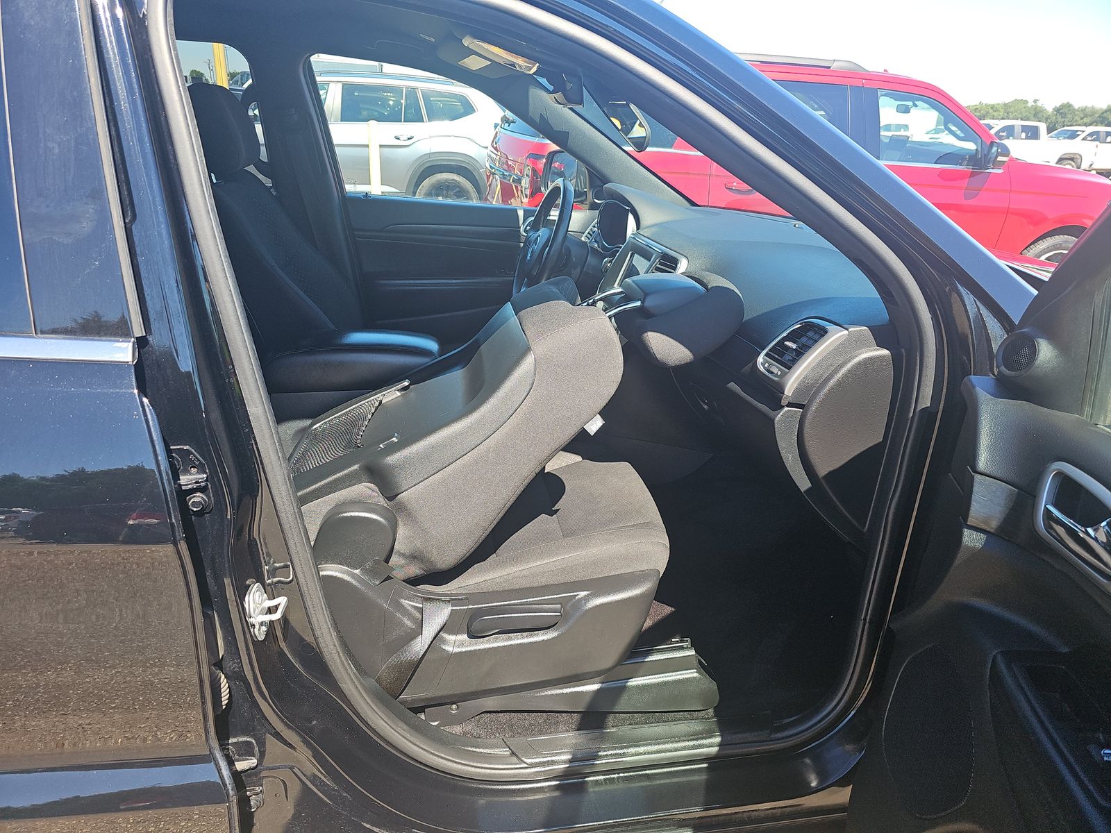 2018 Jeep Grand Cherokee Laredo RWD