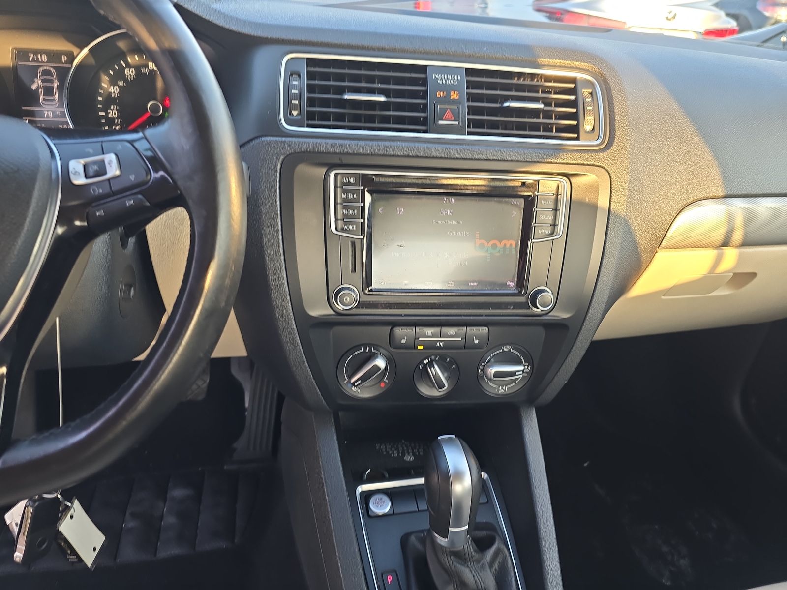 2017 Volkswagen Jetta 1.4T SE FWD