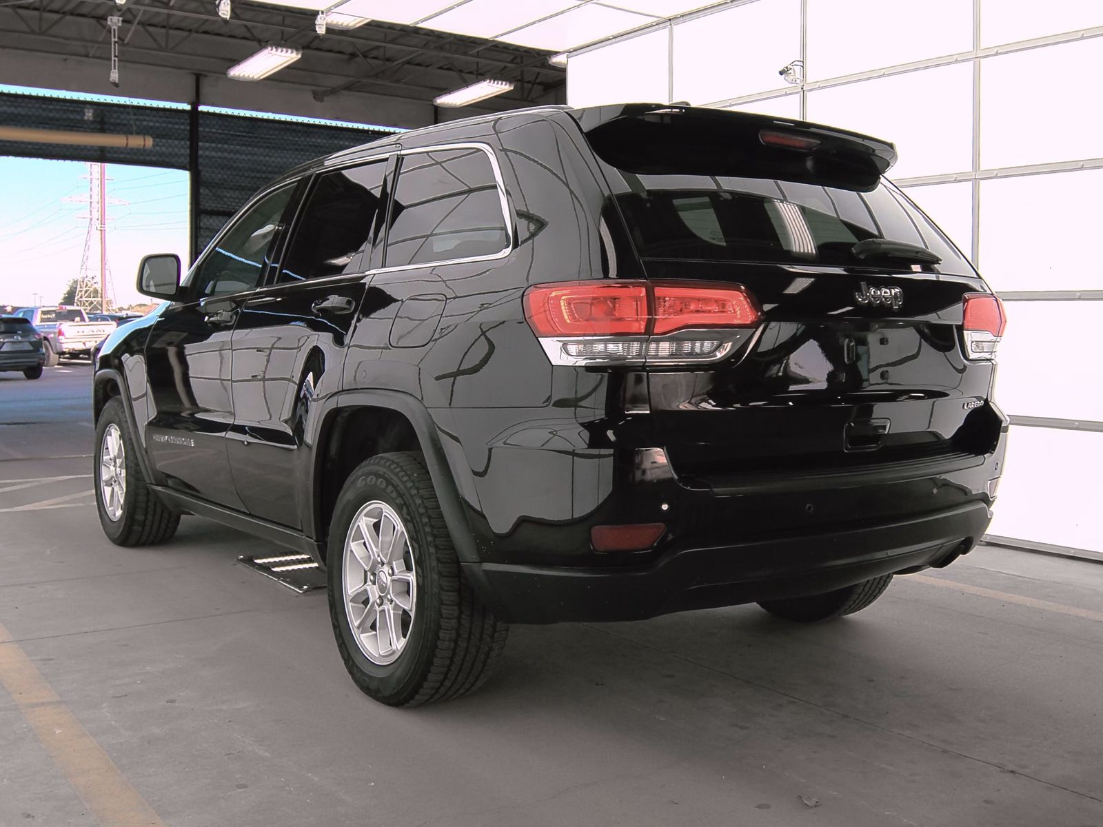 2018 Jeep Grand Cherokee Laredo RWD