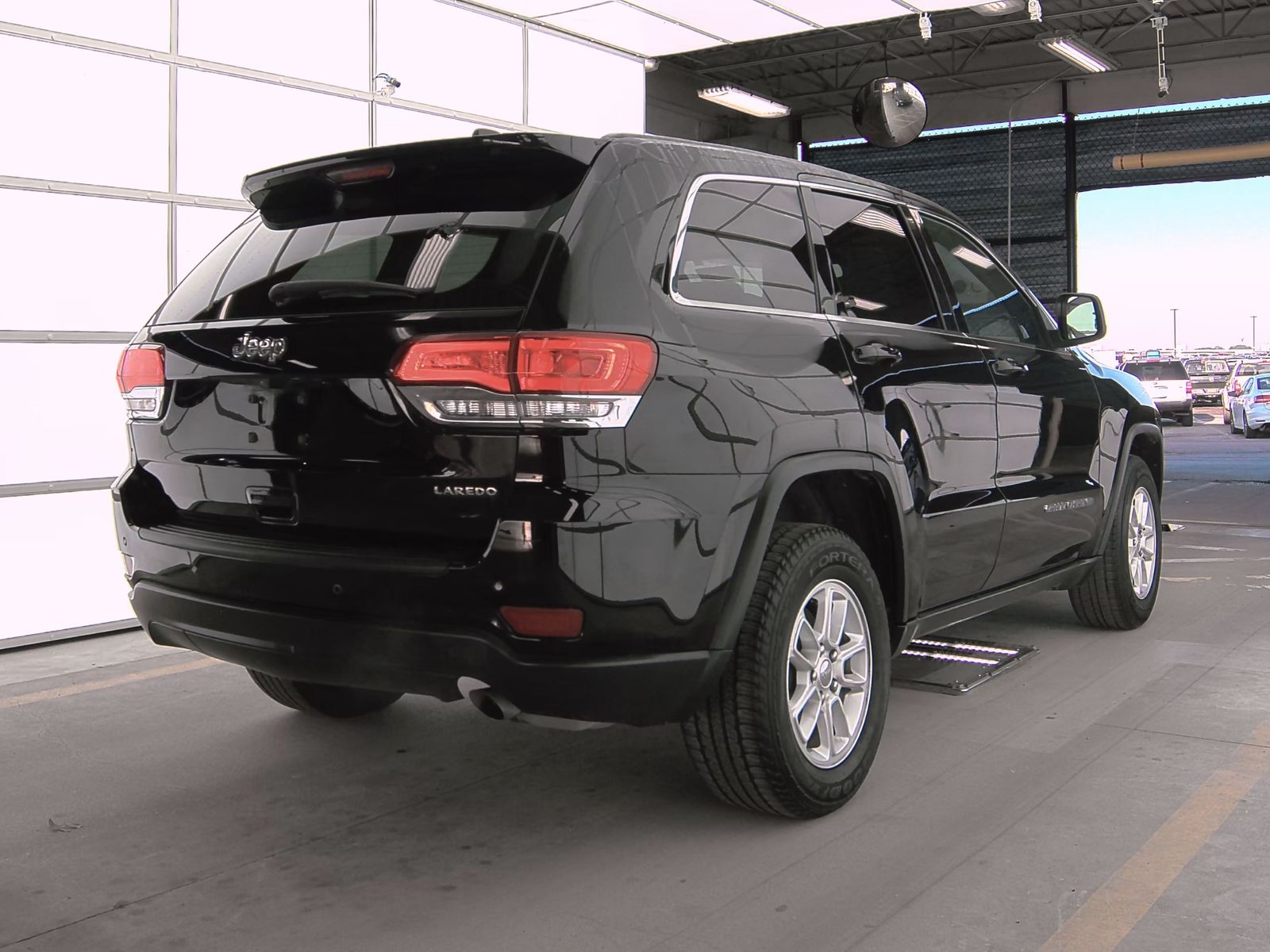 2018 Jeep Grand Cherokee Laredo RWD